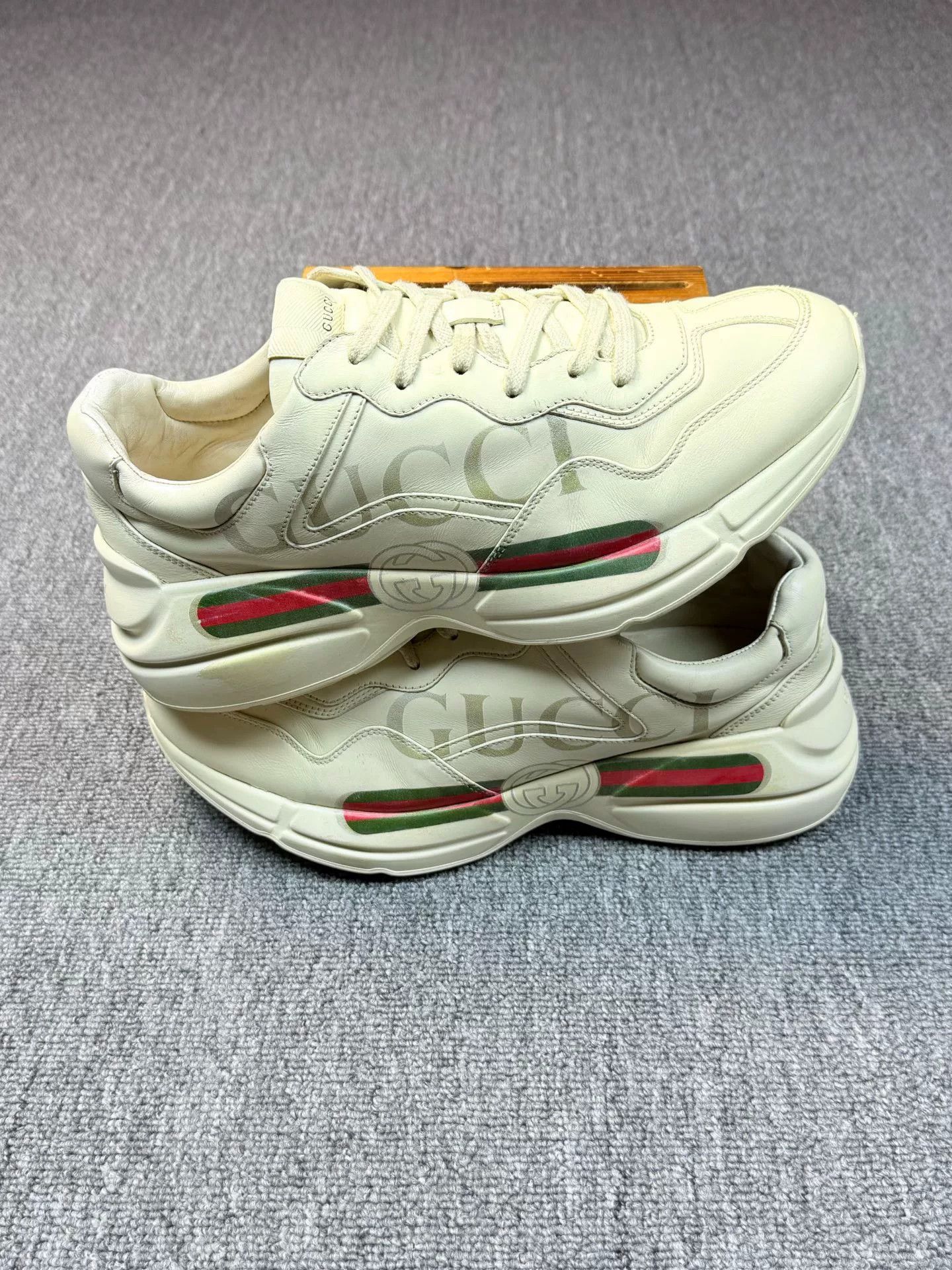 Gucci Gucci Lowtop Sneakers 9 Men Size US 9 / EU 42 - 2 Thumbnail