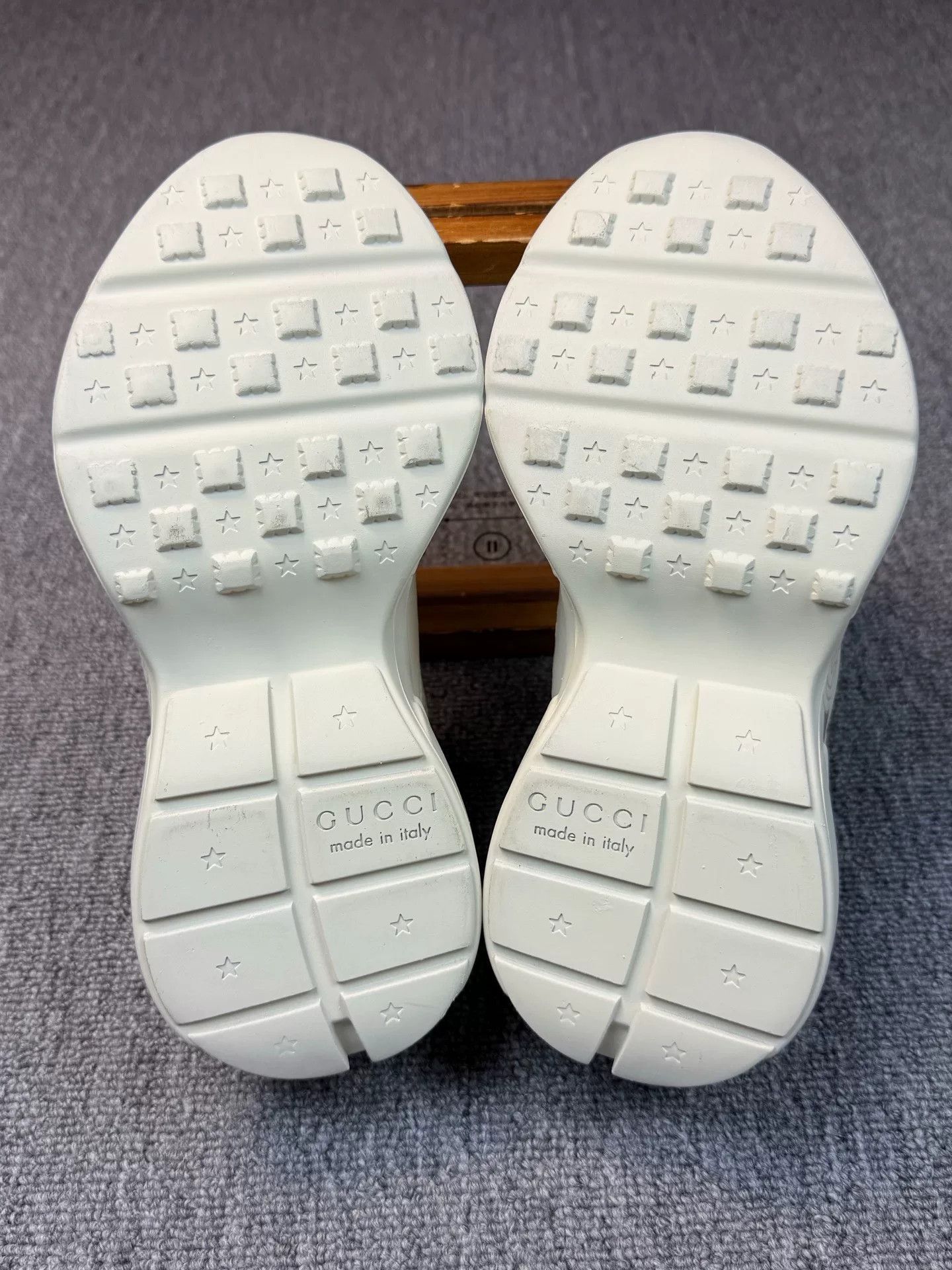 Gucci Gucci Lowtop Sneakers 10 Men Size US 10 / EU 43 - 6 Thumbnail