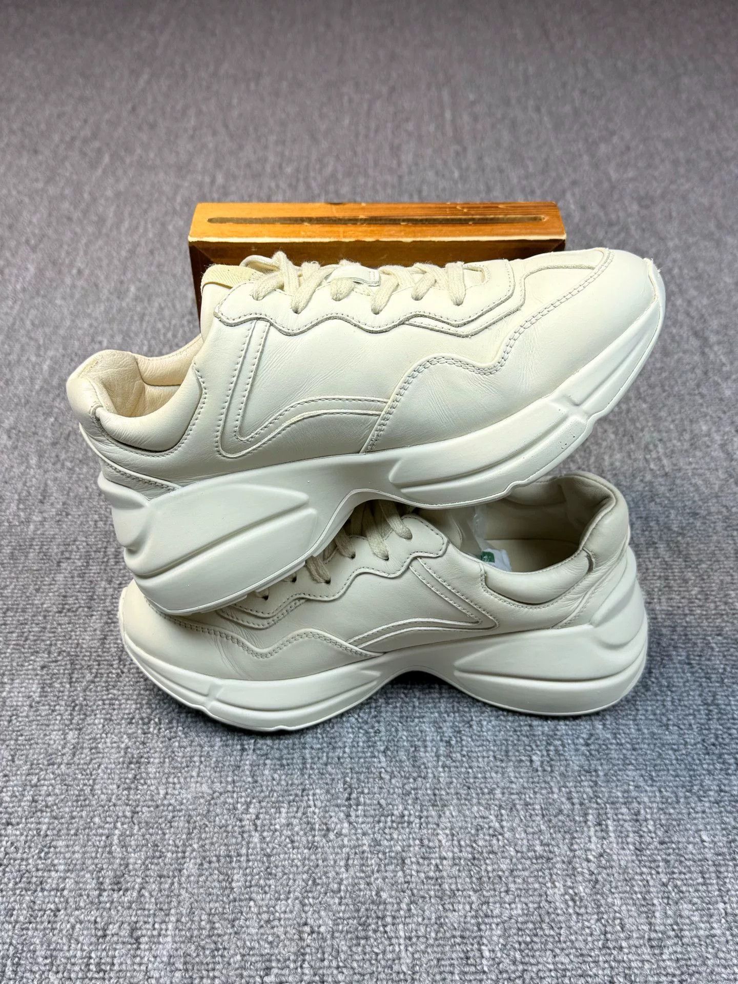 Gucci Gucci Lowtop Sneakers 10 Men Size US 10 / EU 43 - 3 Thumbnail