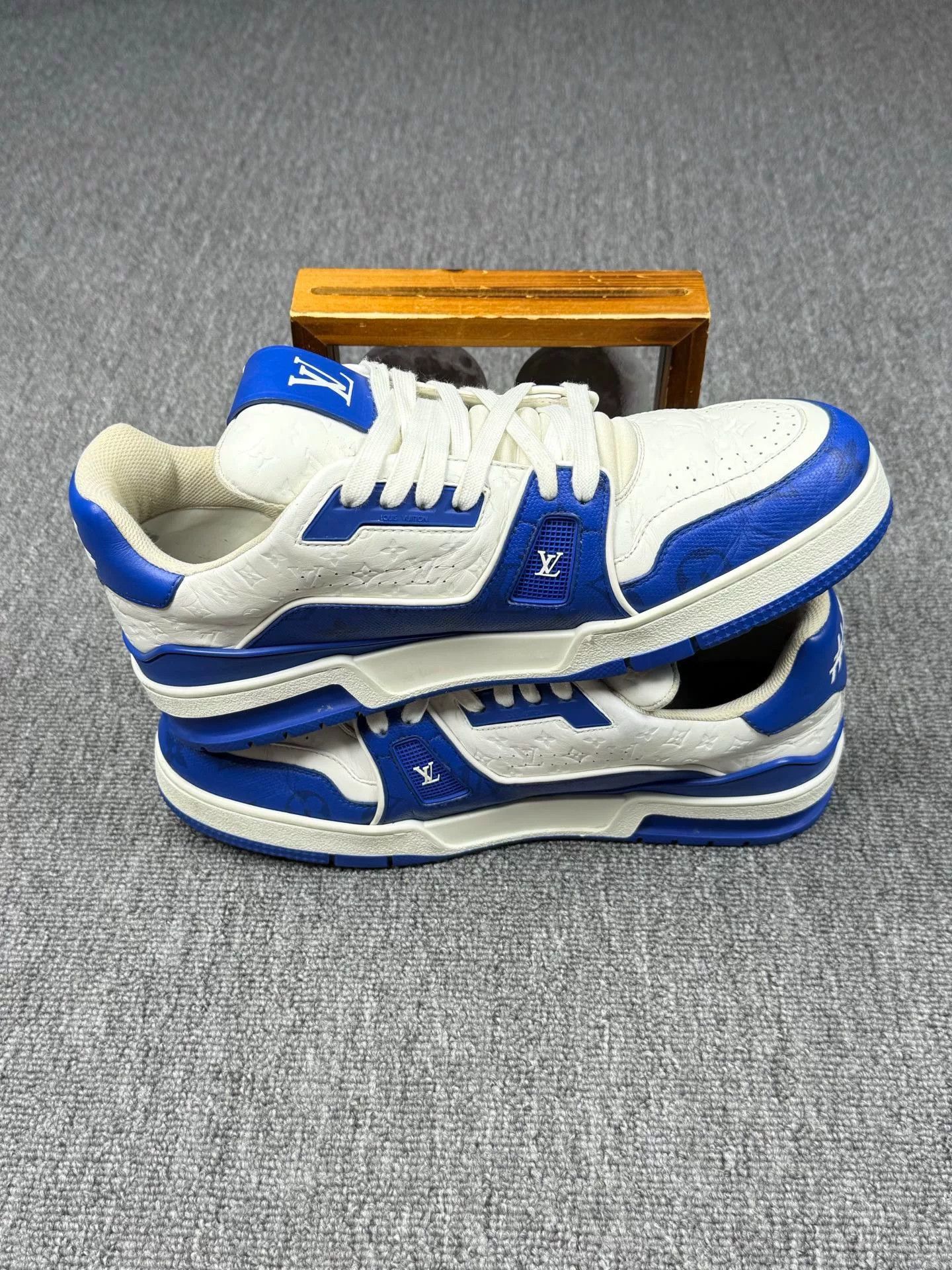 Louis Vuitton Louis Vuitton Training Blue Lowtop Sneakers 9 Men Size US 9 / EU 42 - 3 Thumbnail