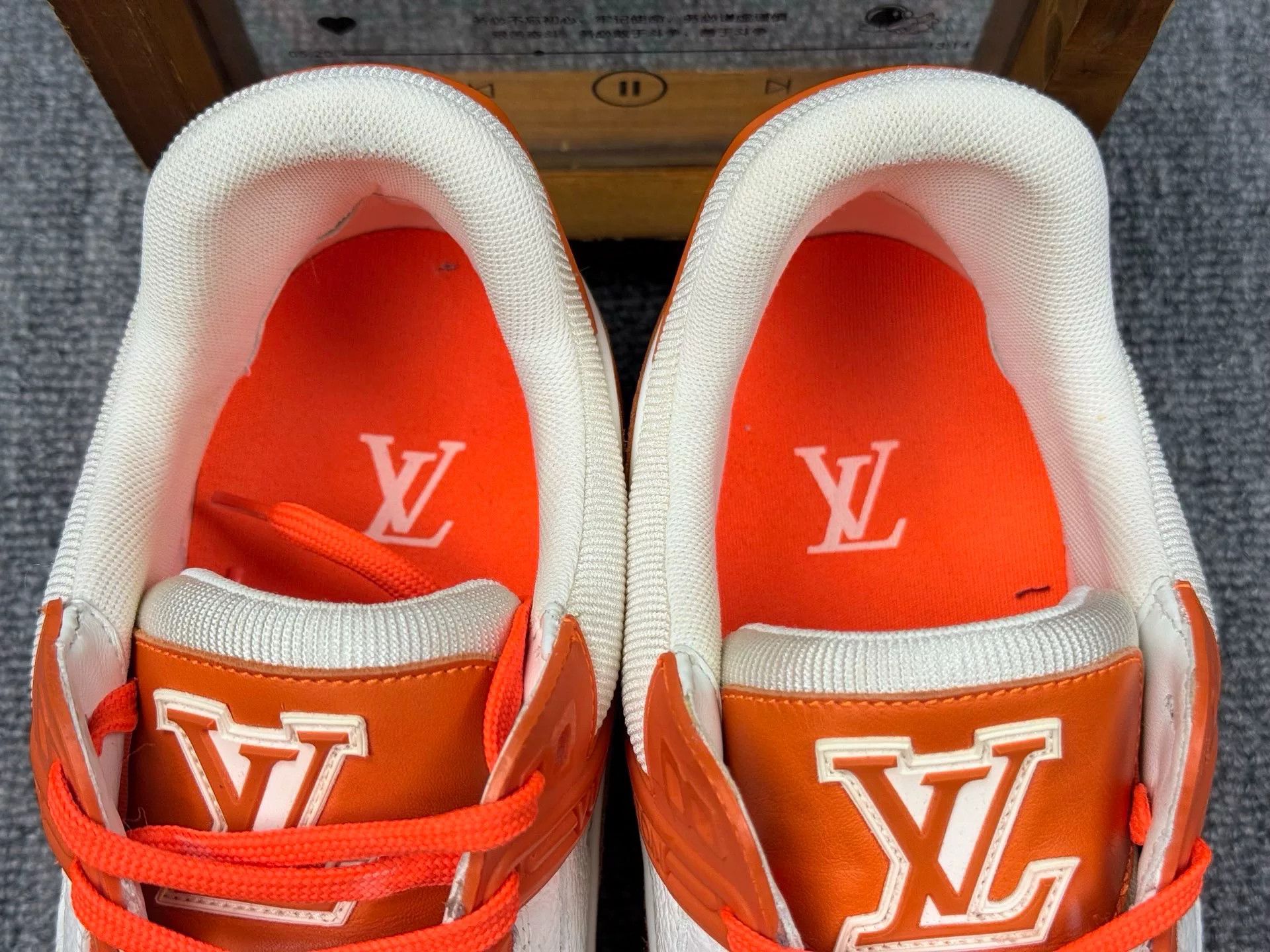 Louis Vuitton Louis Vuitton Training White Lowtop Sneakers 9 Men Size US 9 / EU 42 - 8 Thumbnail