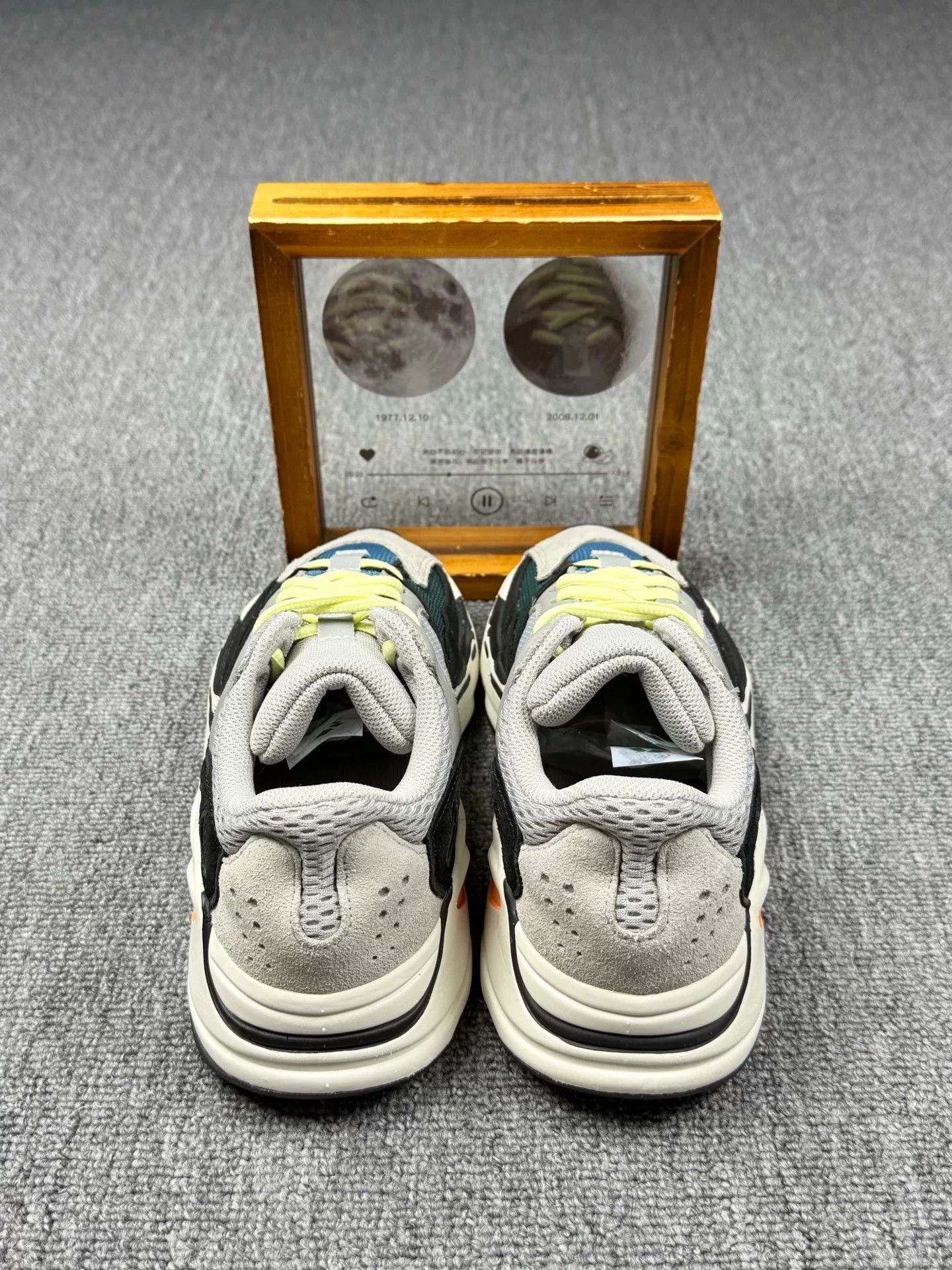 Adidas Adidas YEEZY700 Lowtop Sneakers 5 Men Size US 5 / EU 37 - 5 Thumbnail