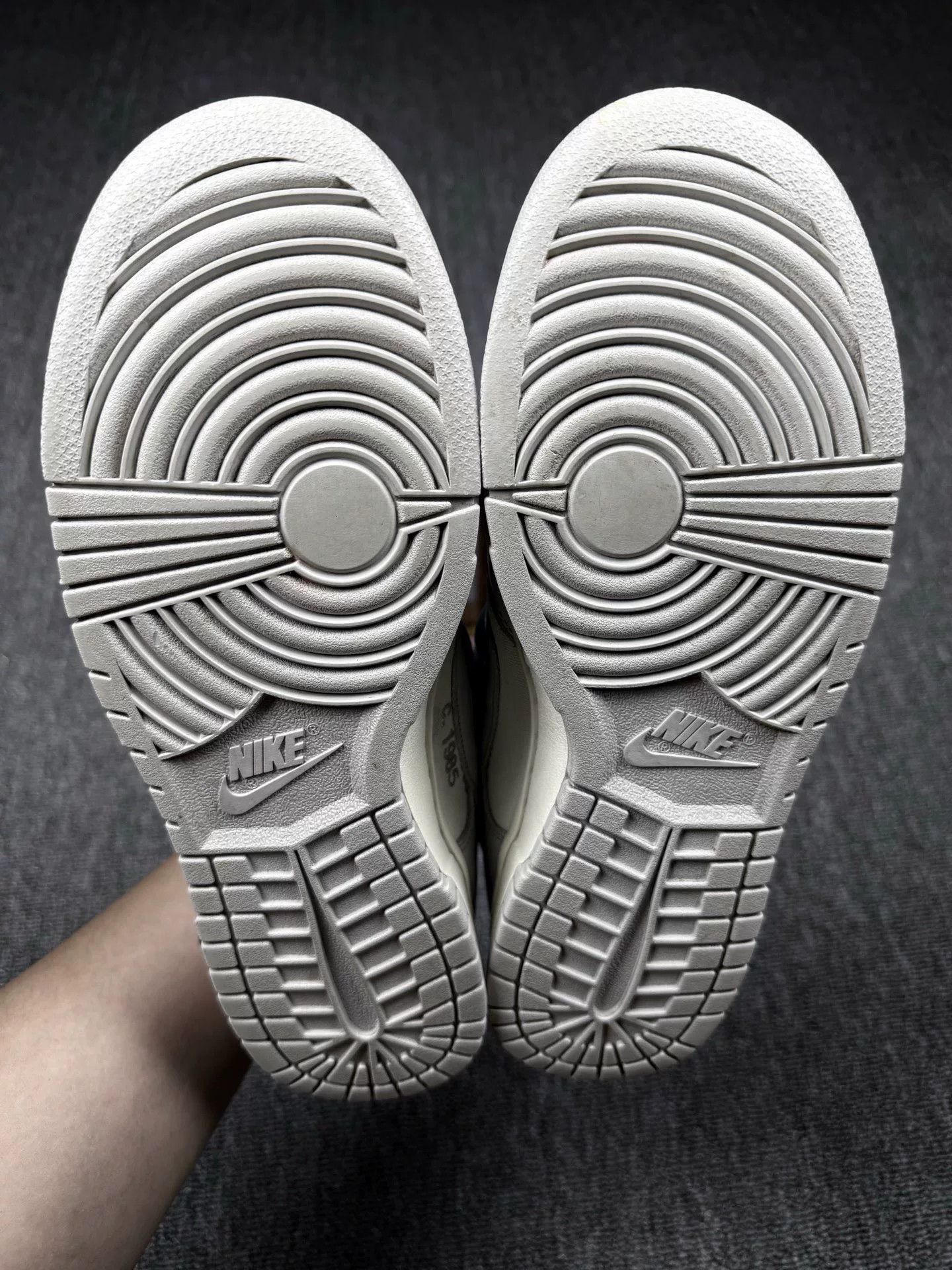 Nike Nike DUNK White Lowtop Sneakers 9 Men Size US 9 / EU 42 - 6 Thumbnail