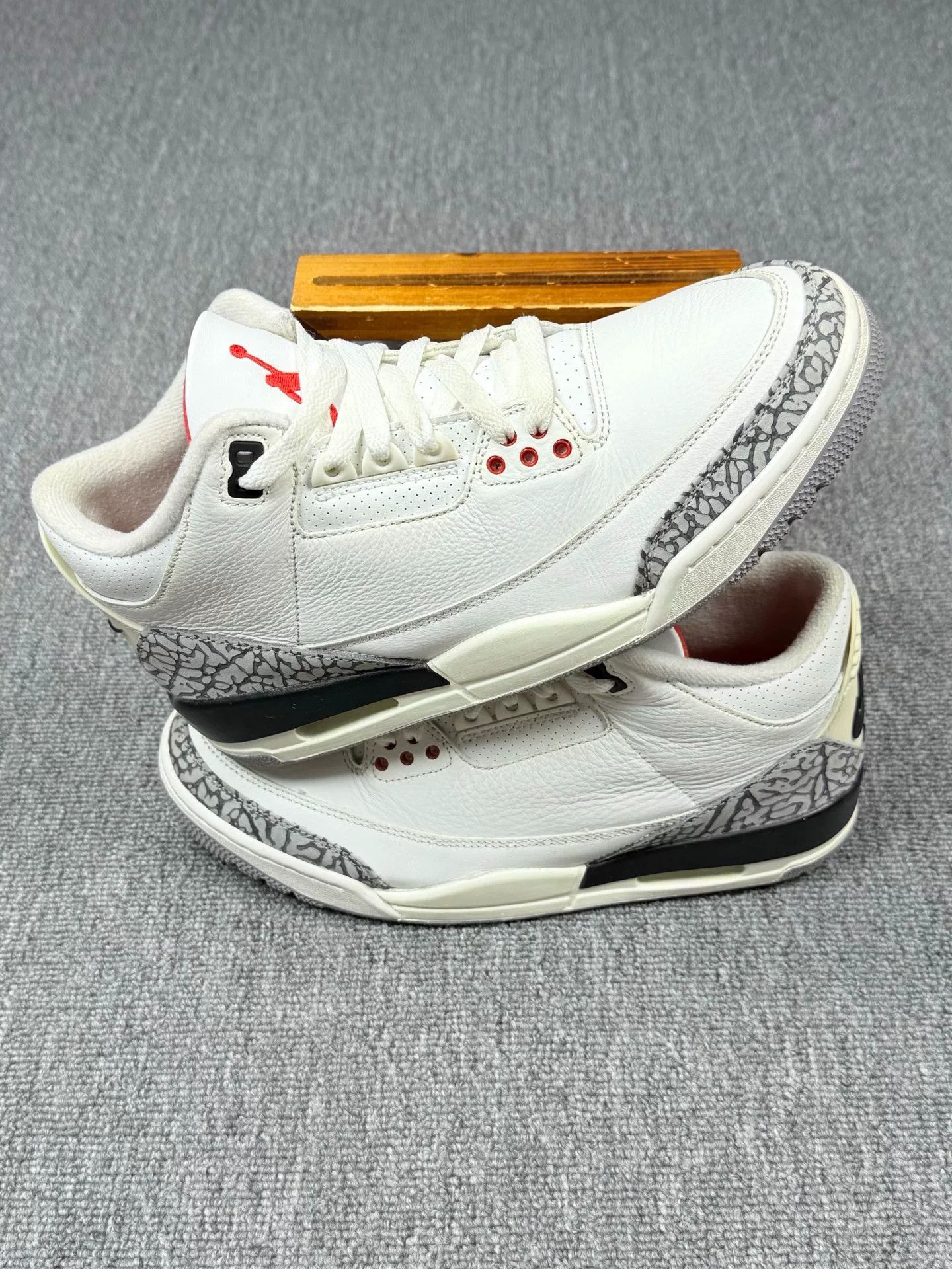 Nike Nike AJ3 White Lowtop Sneakers 9 Men Size US 9 / EU 42 - 2 Thumbnail