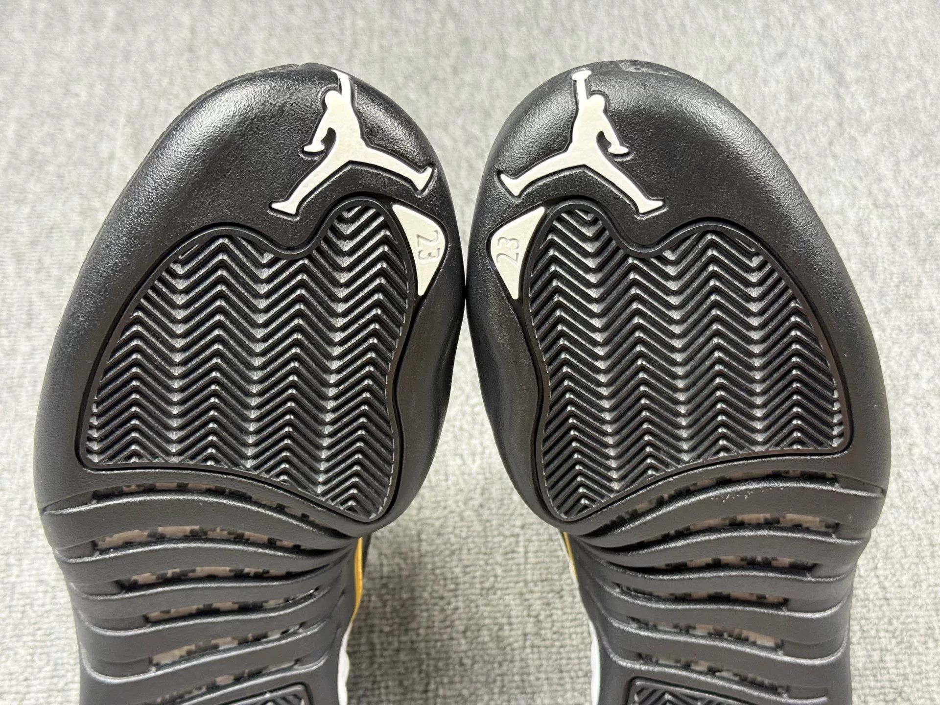 Nike Nike AJ12 Black Lowtop Sneakers 9 Men Size US 9 / EU 42 - 8 Thumbnail