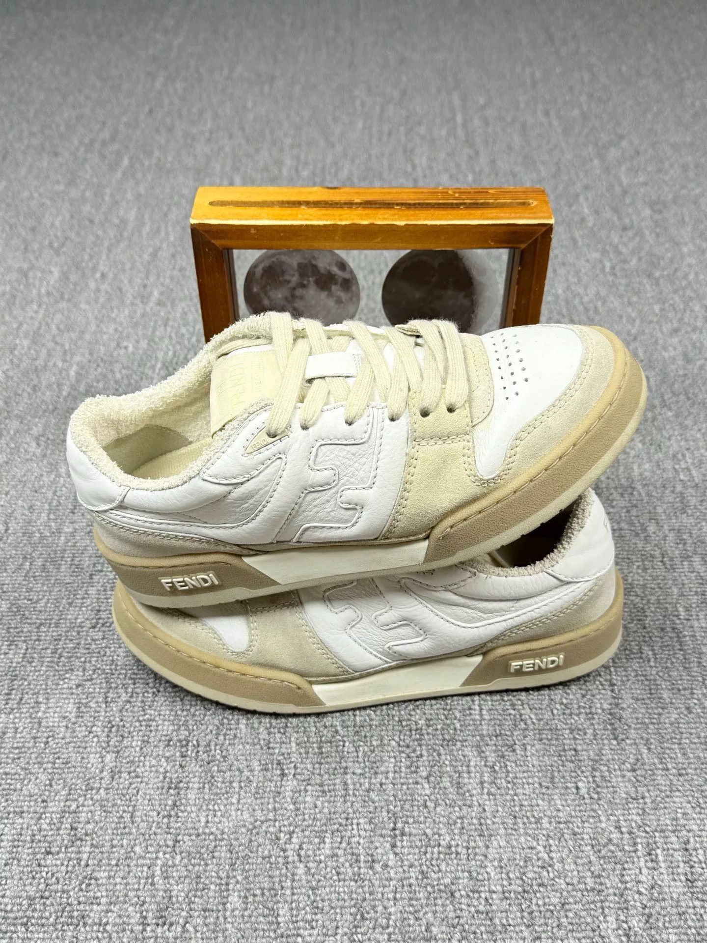 Fendi Fendi Multi Lowtop Sneakers it_36 Women Size US 6 / IT 36 - 2 Thumbnail