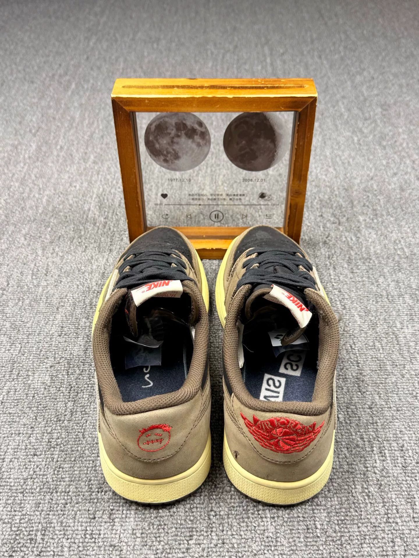 Nike Nike AJ1 White Lowtop Sneakers 8 Men Size US 8 / EU 41 - 5 Thumbnail