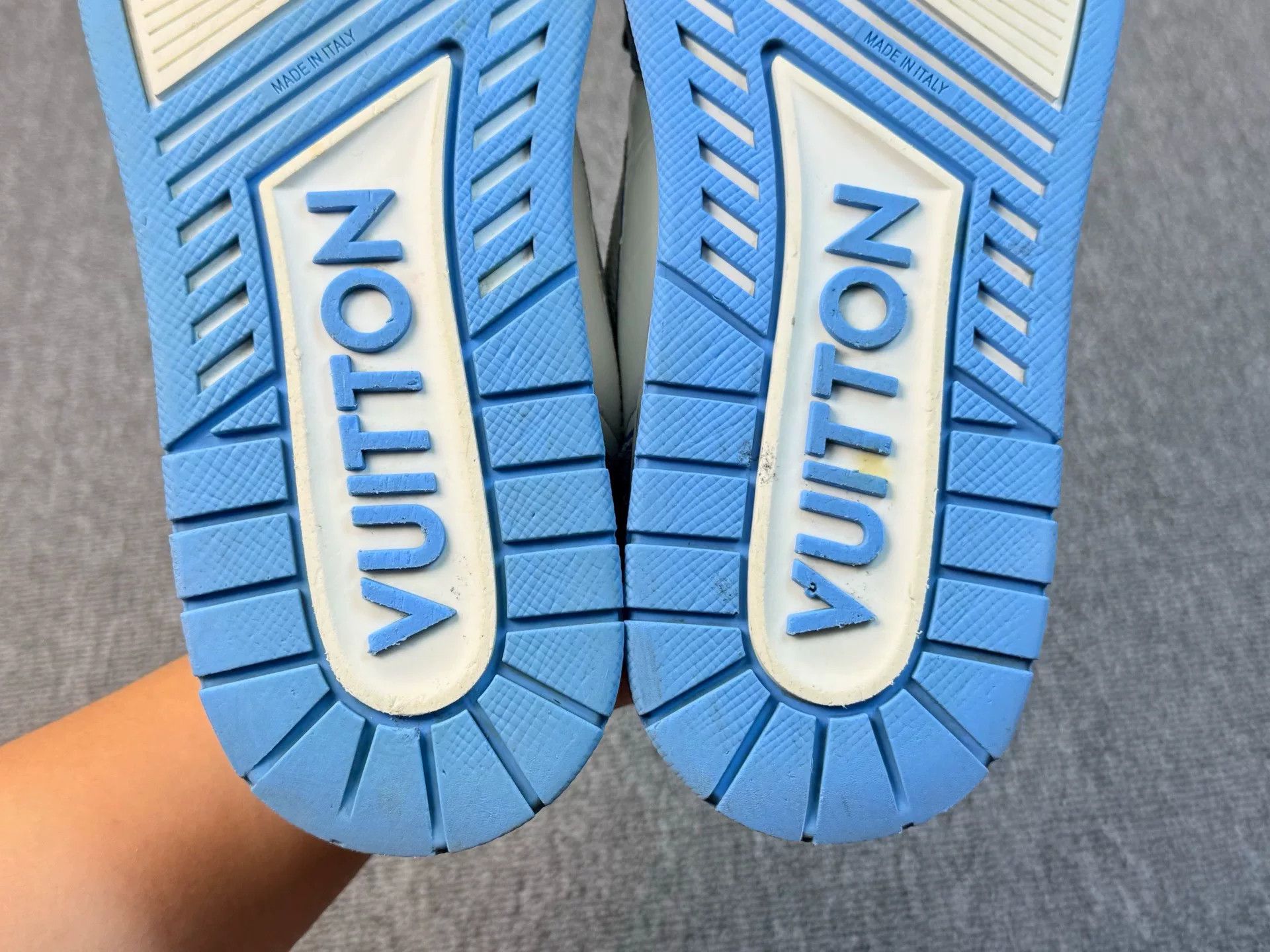 Louis Vuitton Louis Vuitton Training Blue Lowtop Sneakers 8 Men Size US 8 / EU 41 - 8 Thumbnail