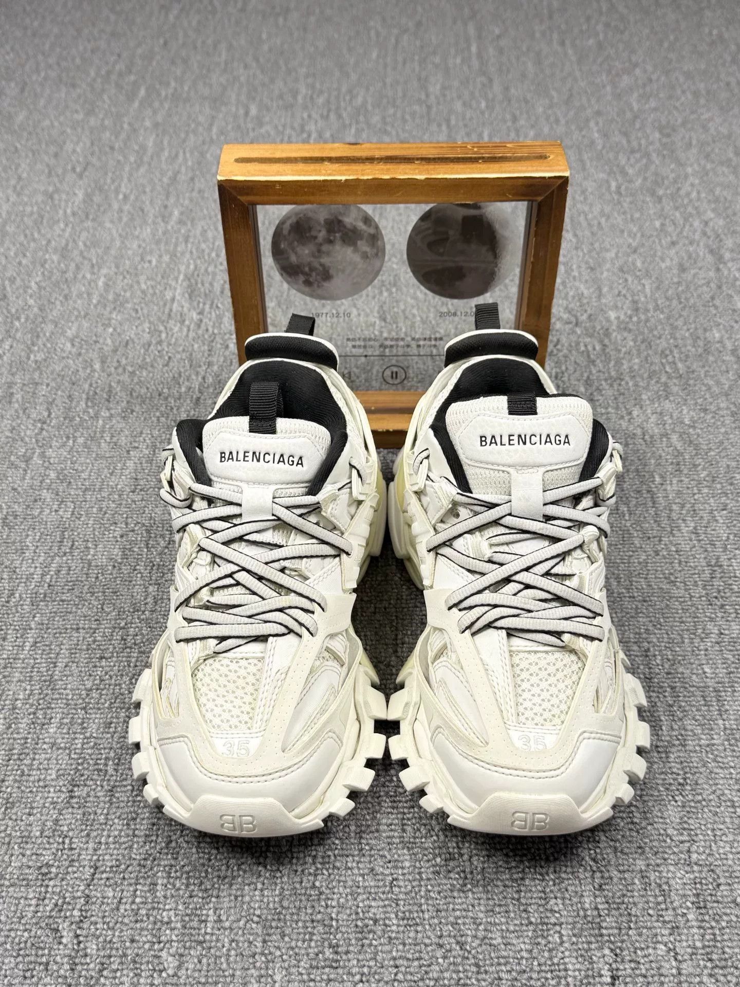 Balenciaga Balenciaga White Lowtop Sneakers it_35 Women Size US 5 / IT 35 - 4 Thumbnail