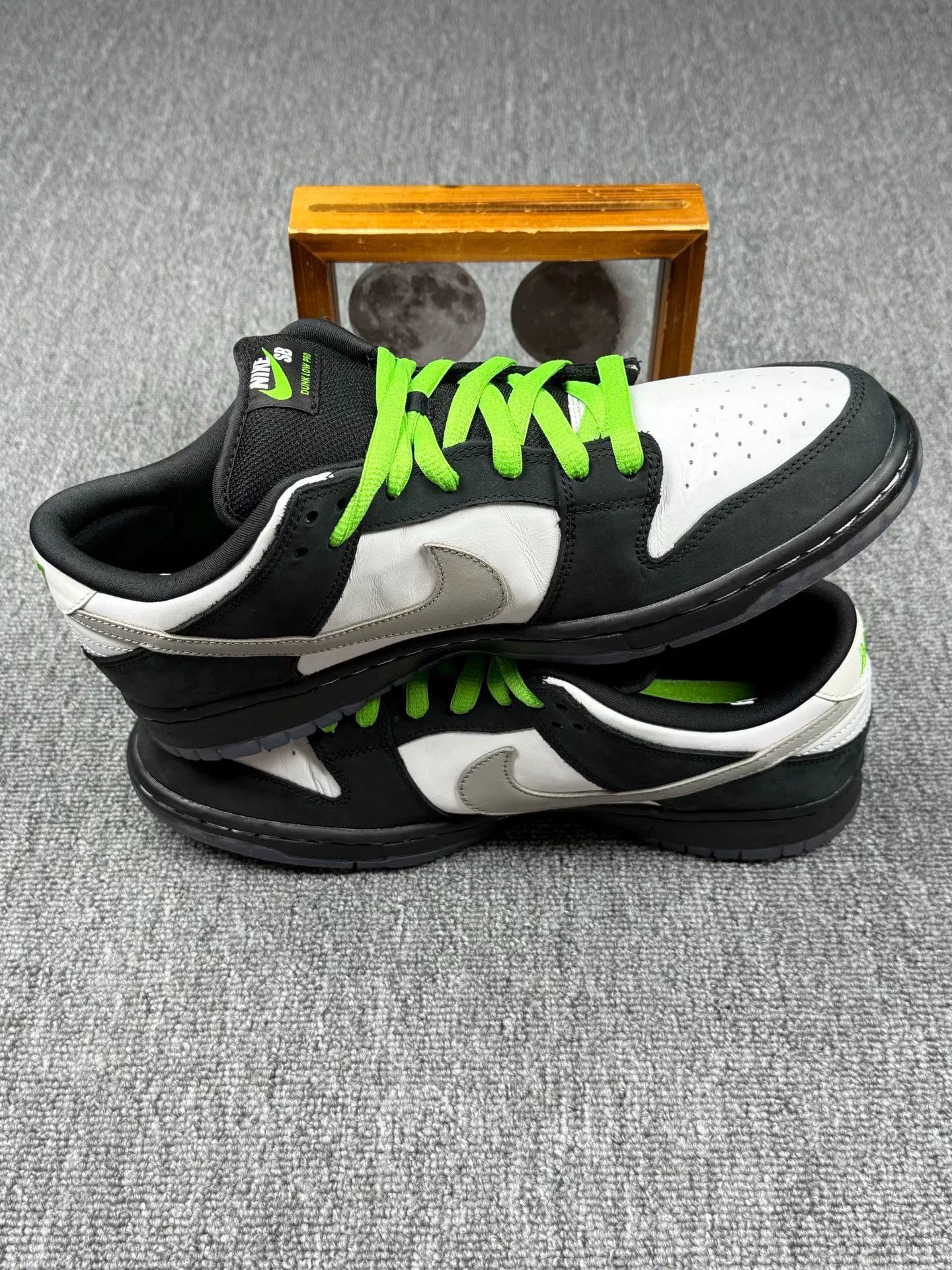 Nike Nike DUNK SB Black Lowtop Sneakers 12 Men Size US 12 / EU 45 - 3 Thumbnail
