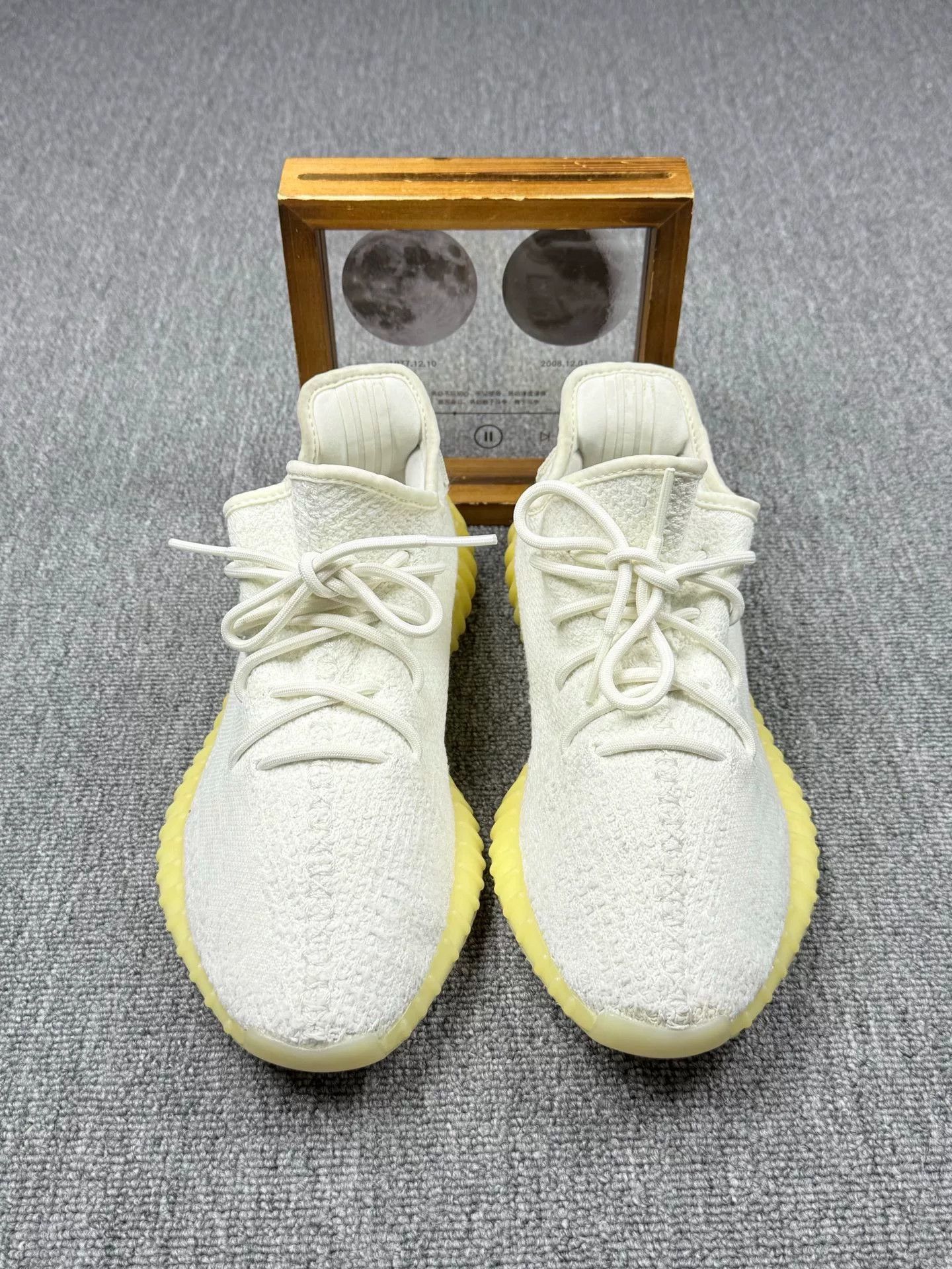 Adidas Adidas YEEZY350 White Lowtop Sneakers 11 Men Size US 11 / EU 44 - 4 Thumbnail
