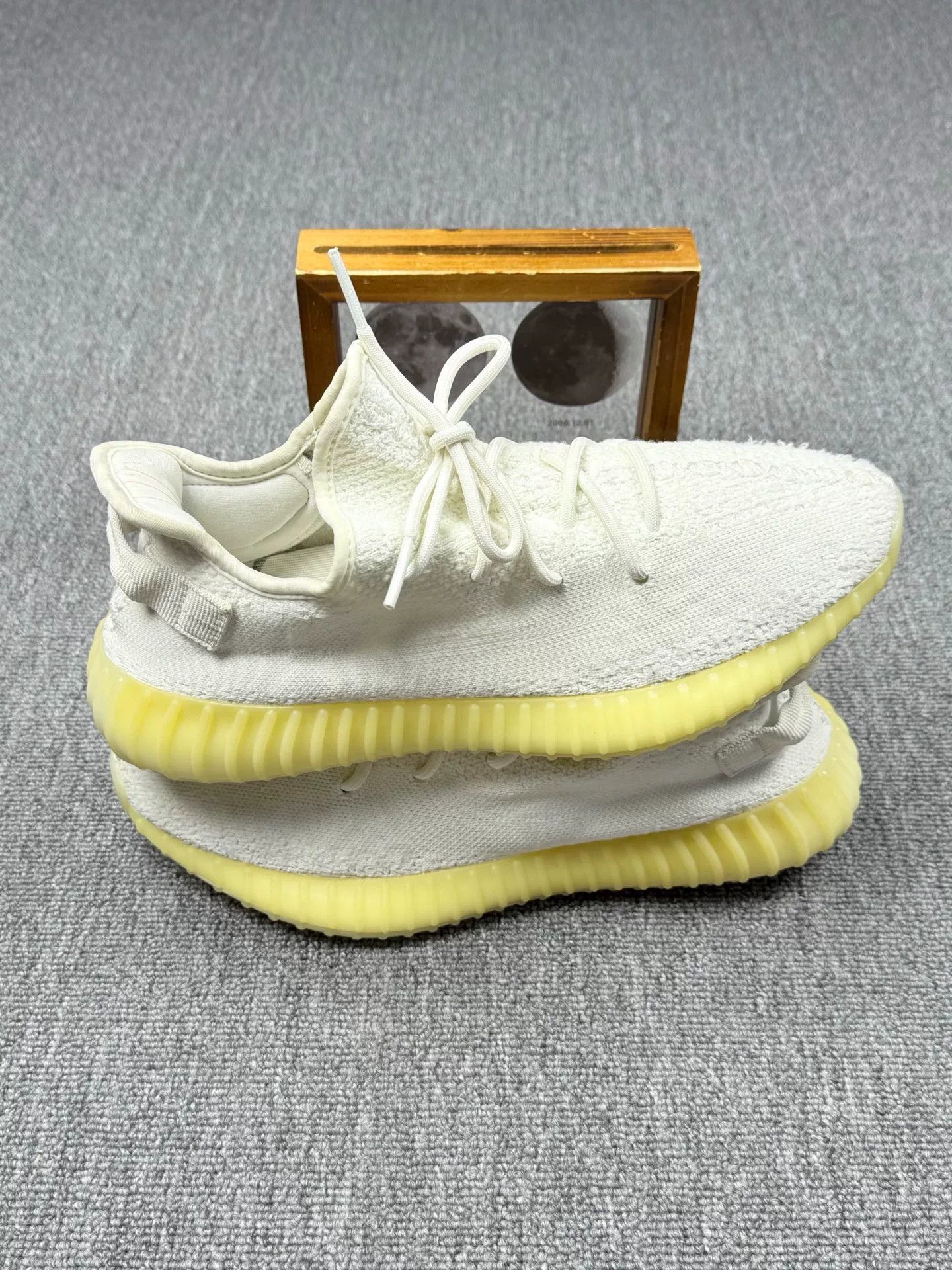 Adidas Adidas YEEZY350 White Lowtop Sneakers 11 Men Size US 11 / EU 44 - 2 Thumbnail