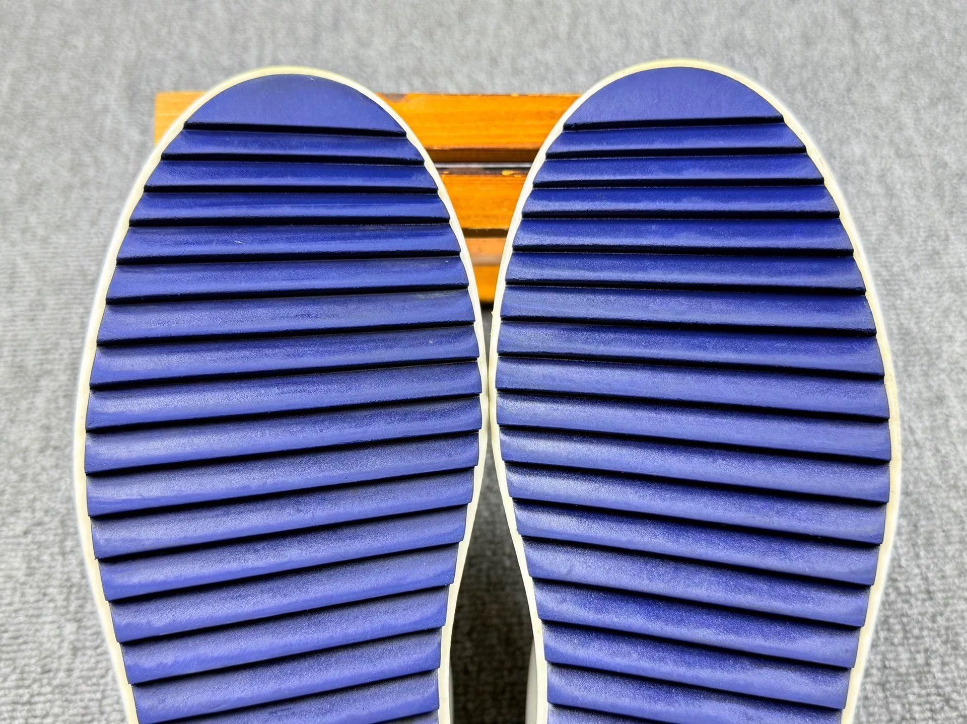 Louis Vuitton Louis Vuitton Blue Lowtop Sneakers it_36-5 Women Size US 6.5 / IT 36.5 - 7 Thumbnail