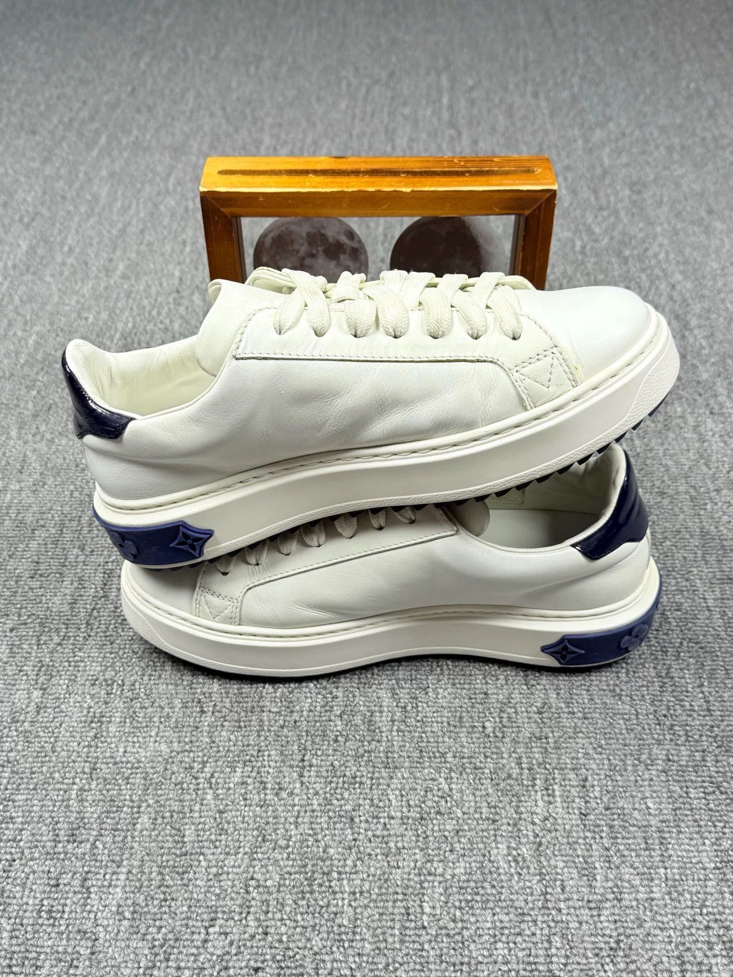 Louis Vuitton Louis Vuitton Blue Lowtop Sneakers it_36-5 Women Size US 6.5 / IT 36.5 - 3 Thumbnail