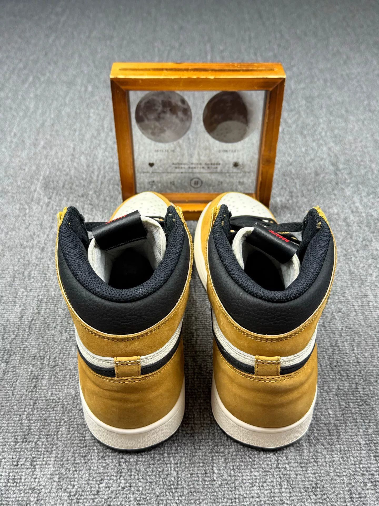 Nike Nike AJ1 Lowtop Sneakers 12 Men Size US 12 / EU 45 - 5 Thumbnail