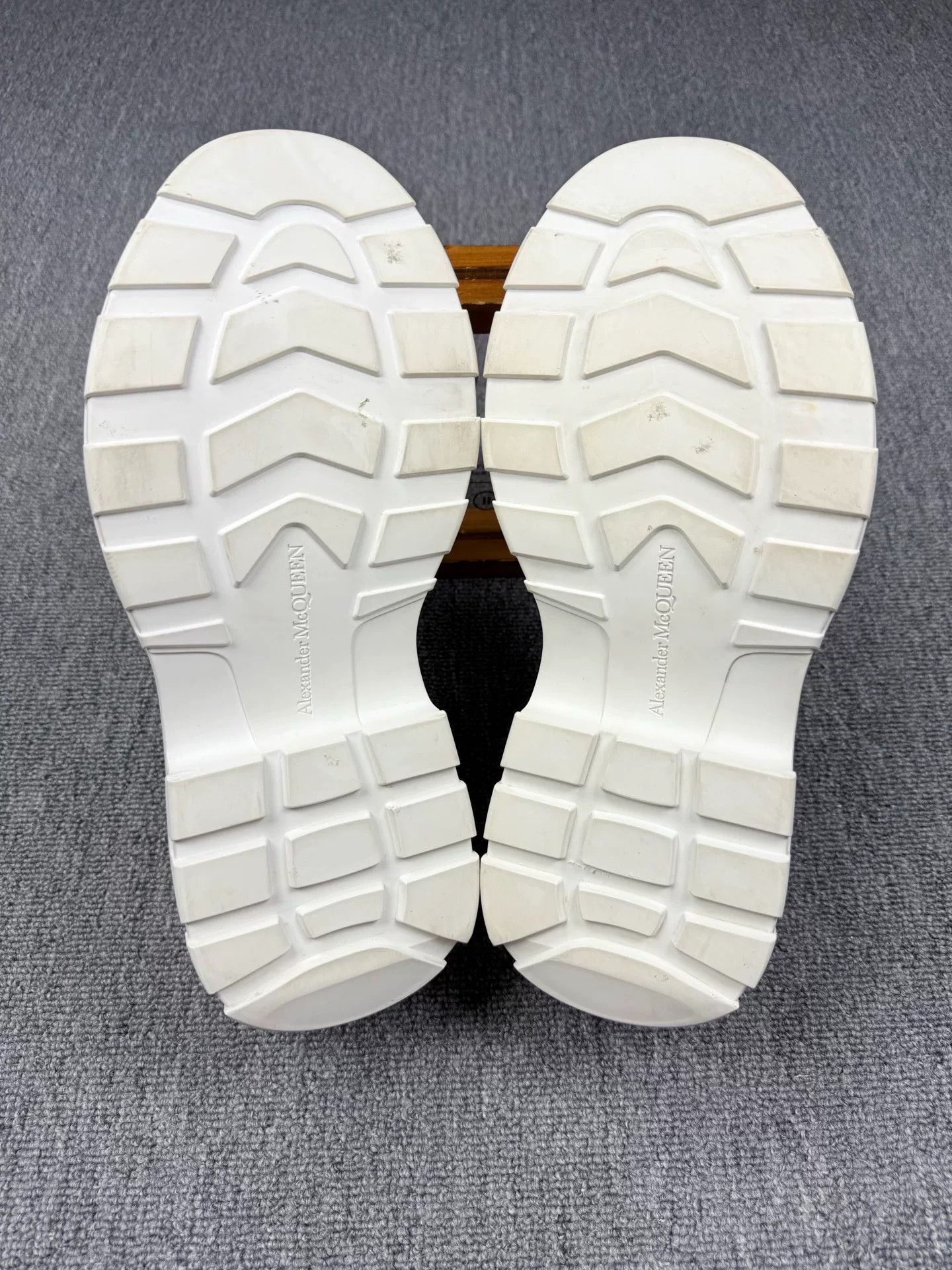 Alexander McQueen Alexander McQueen White Boots 8 Men Size US 8 / EU 41 - 6 Thumbnail