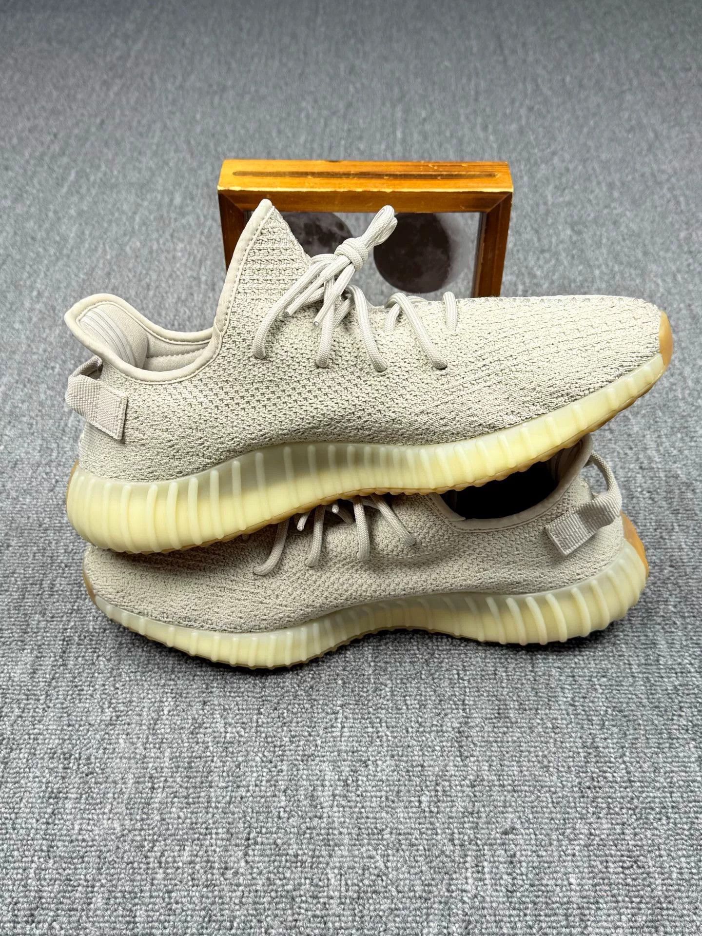 Adidas Adidas YEEZY350 Gray Lowtop Sneakers 11 Men Size US 11 / EU 44 - 3 Thumbnail
