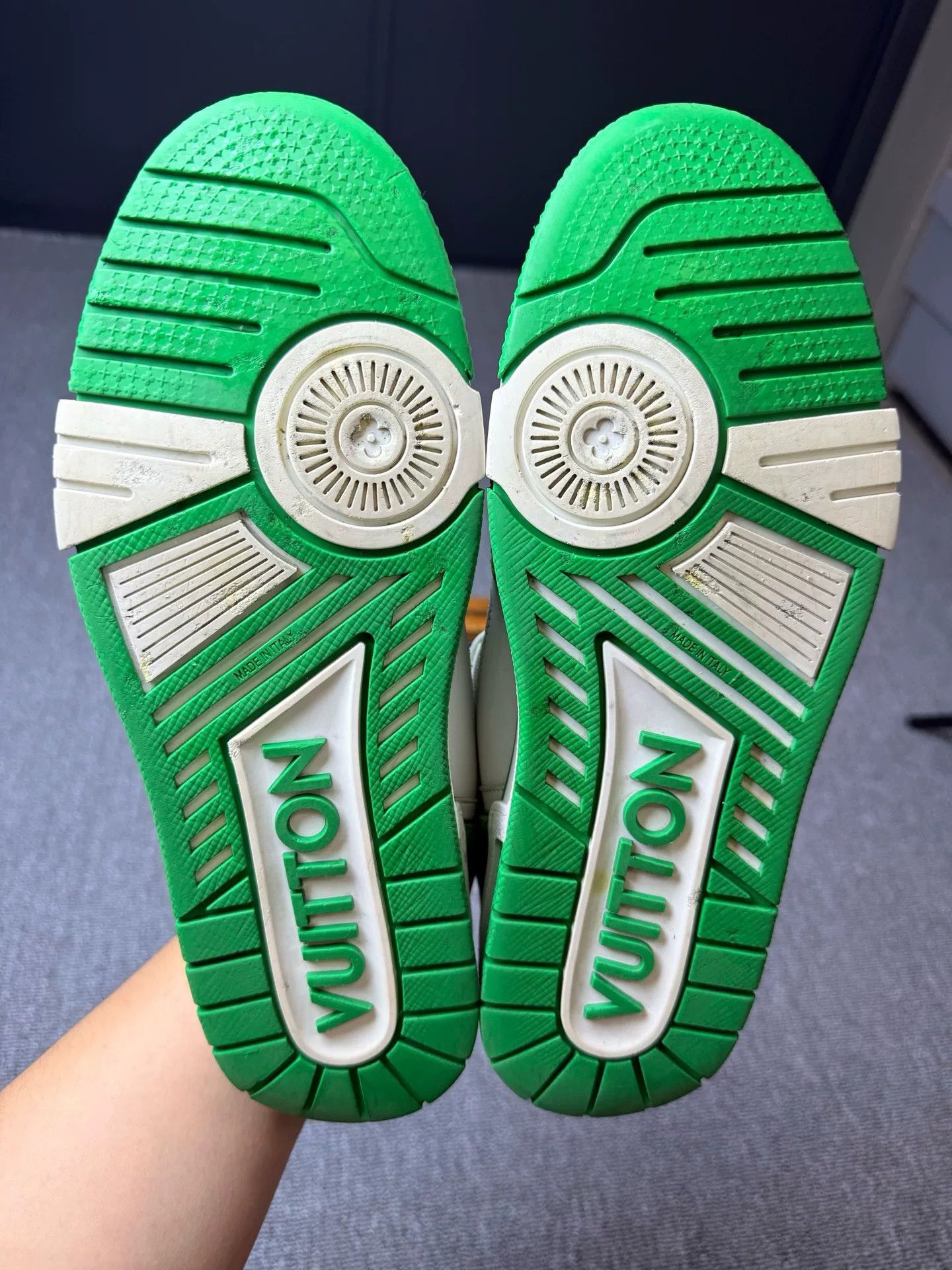 Louis Vuitton Louis Vuitton Training Green Lowtop Sneakers 8 Men Size US 8 / EU 41 - 6 Thumbnail