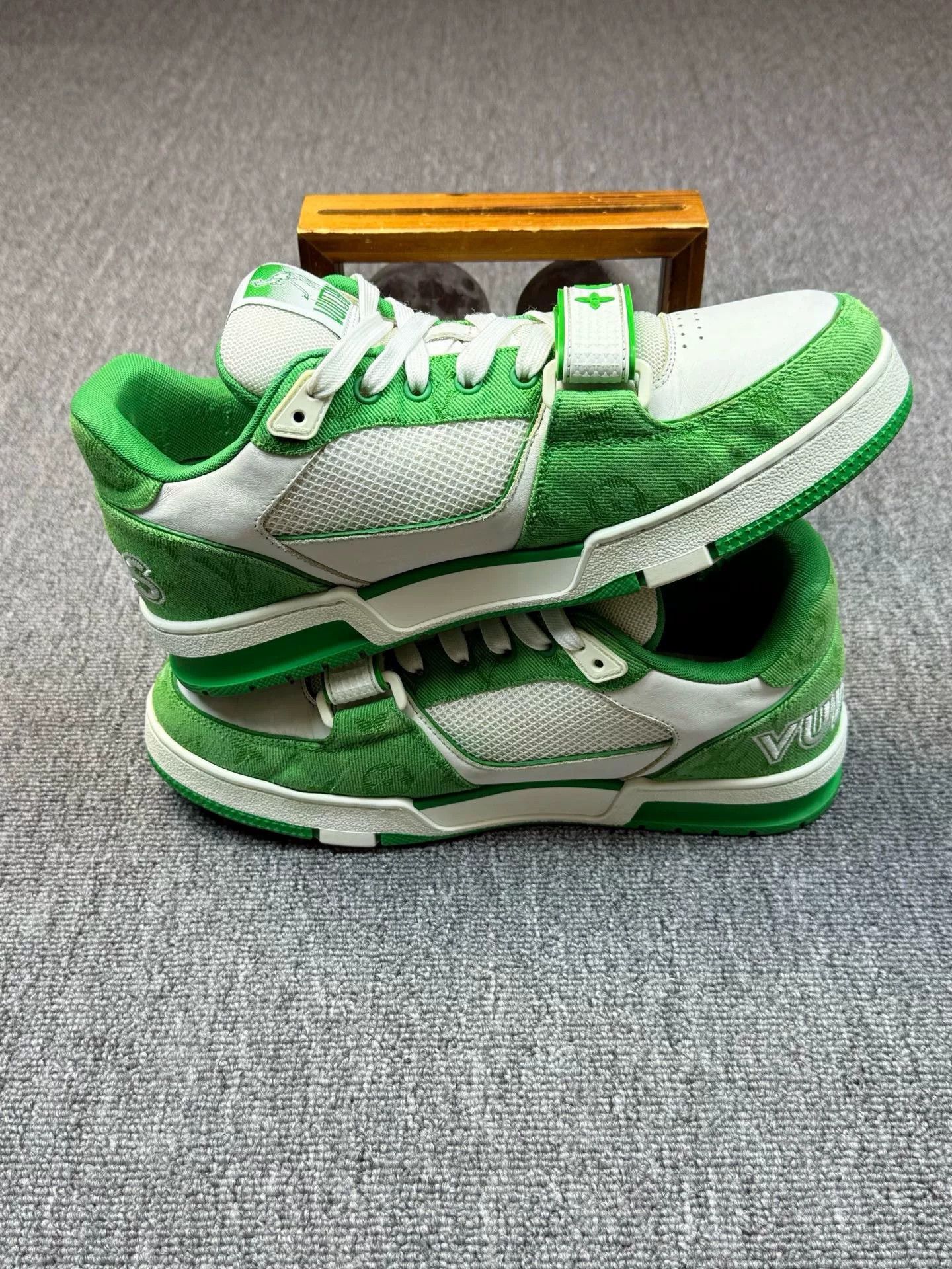 Louis Vuitton Louis Vuitton Training Green Lowtop Sneakers 8 Men Size US 8 / EU 41 - 3 Thumbnail