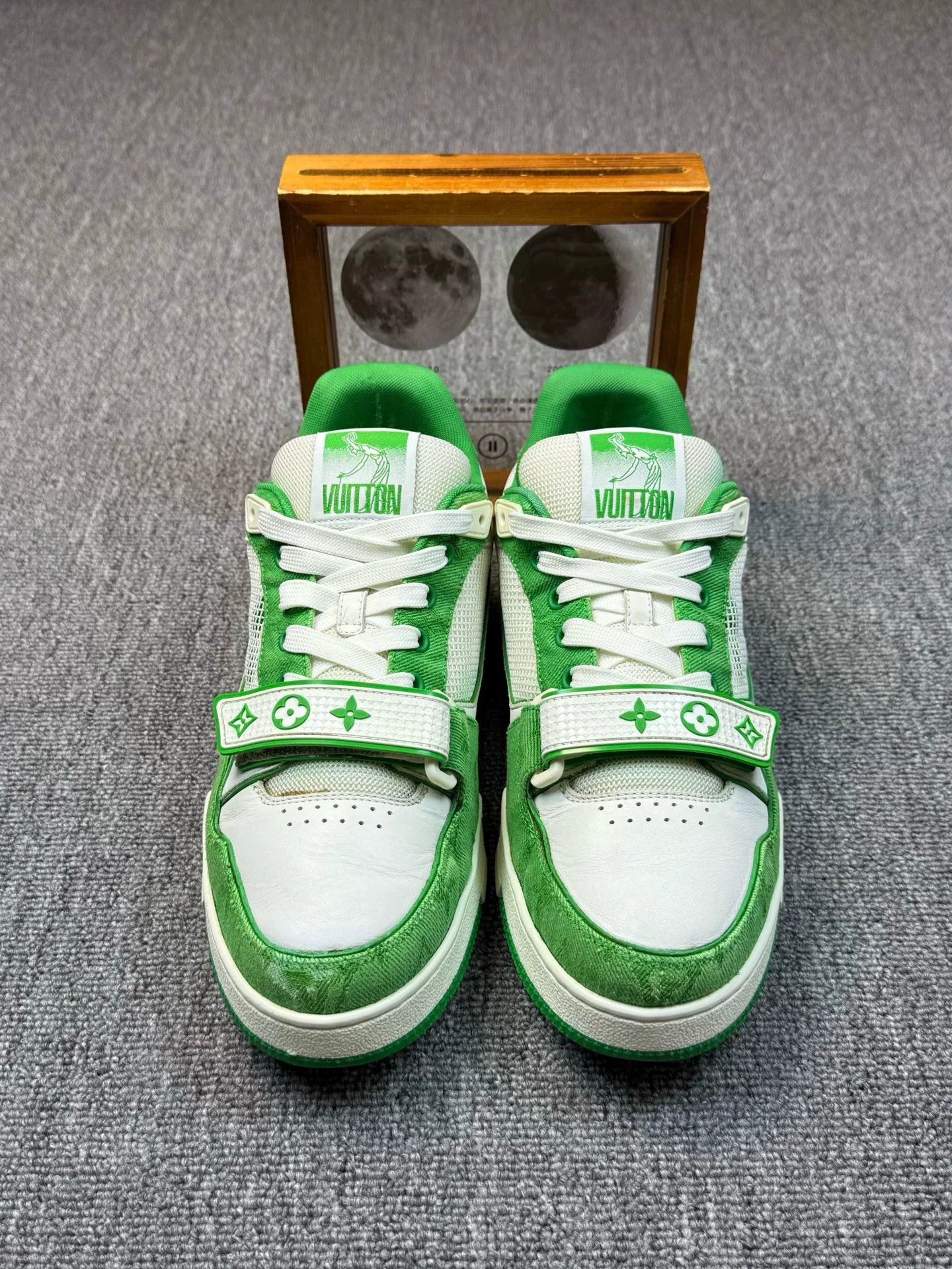 Louis Vuitton Louis Vuitton Training Green Lowtop Sneakers 8 Men Size US 8 / EU 41 - 4 Thumbnail