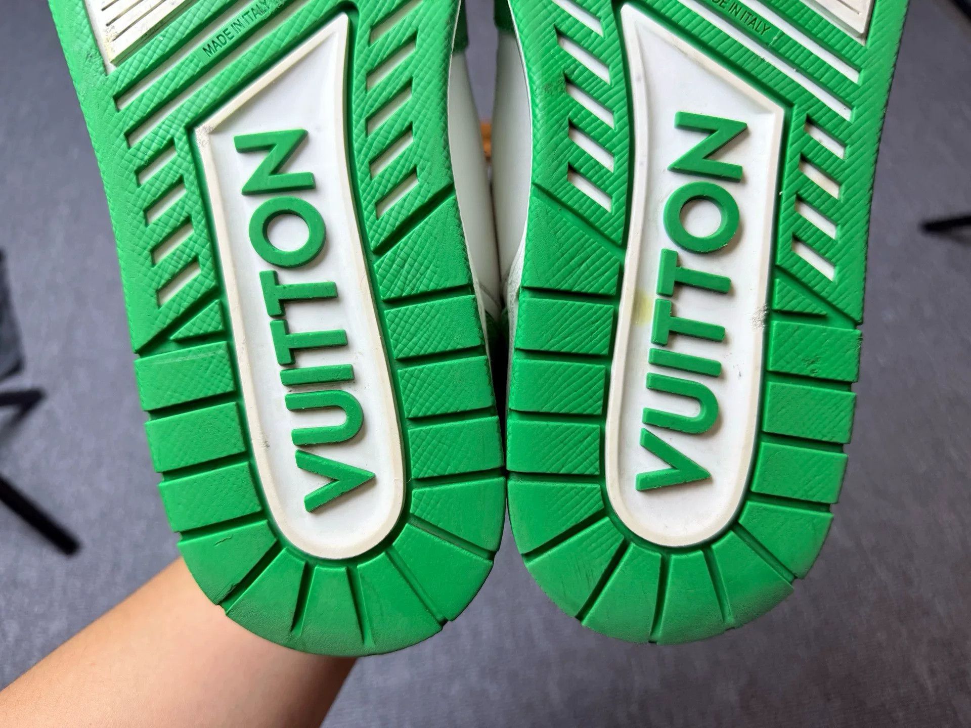 Louis Vuitton Louis Vuitton Training Green Lowtop Sneakers 8 Men Size US 8 / EU 41 - 8 Thumbnail