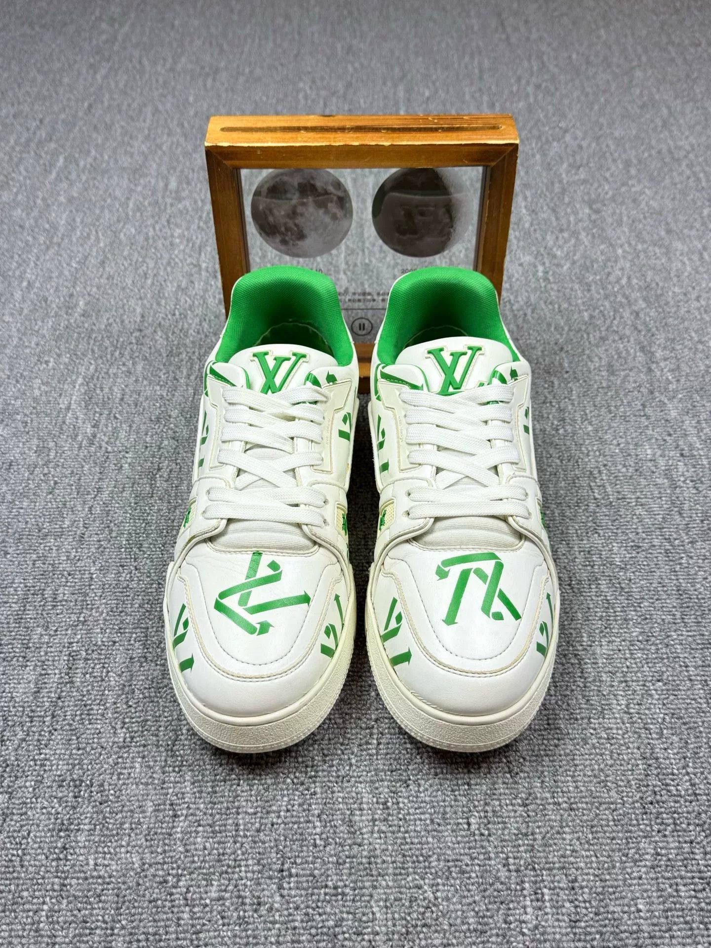 Louis Vuitton Louis Vuitton Training Green Lowtop Sneakers 7 Men Size US 7 / EU 40 - 4 Thumbnail