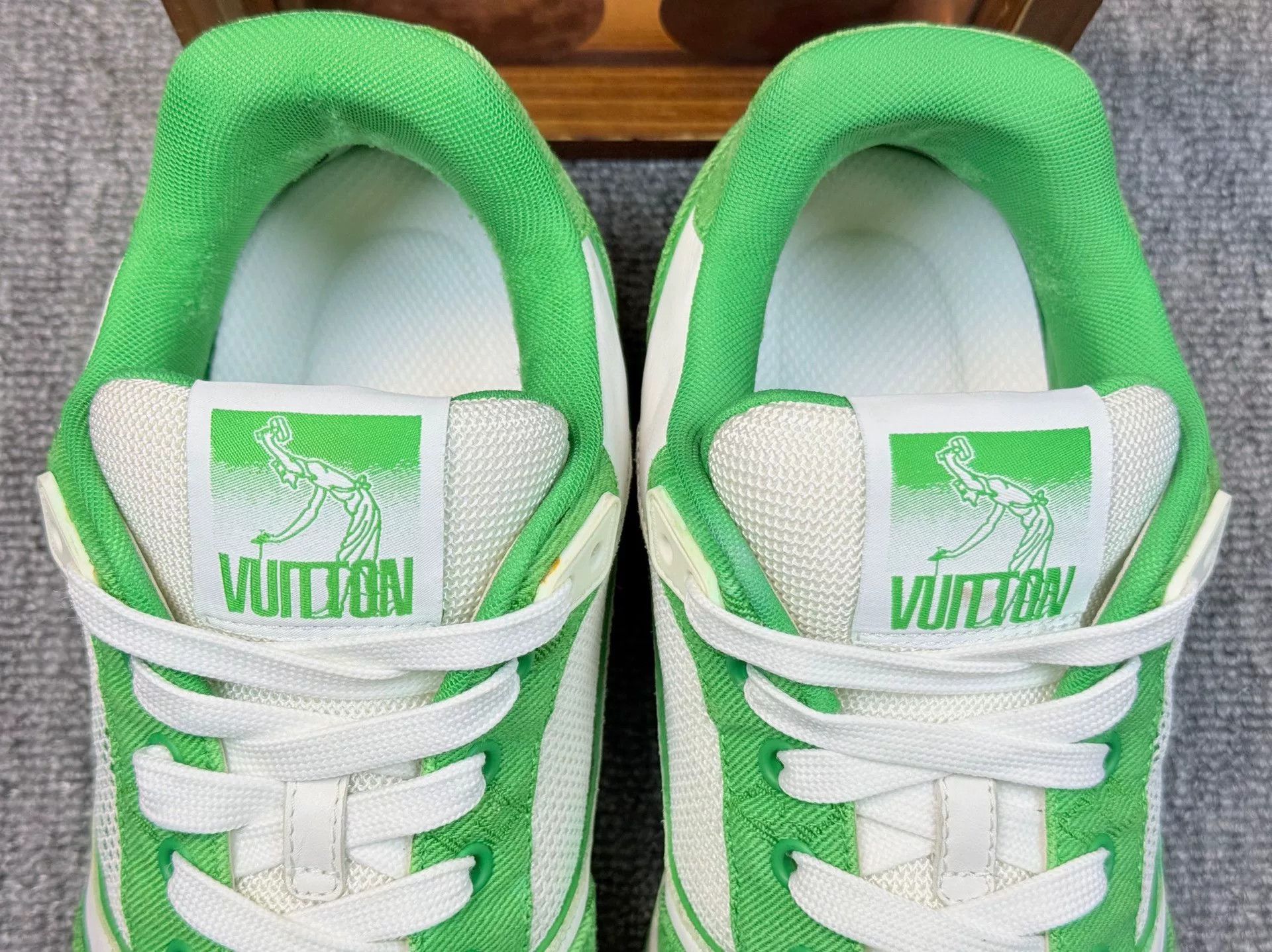 Louis Vuitton Louis Vuitton Training Green Lowtop Sneakers 8 Men Size US 8 / EU 41 - 9 Thumbnail