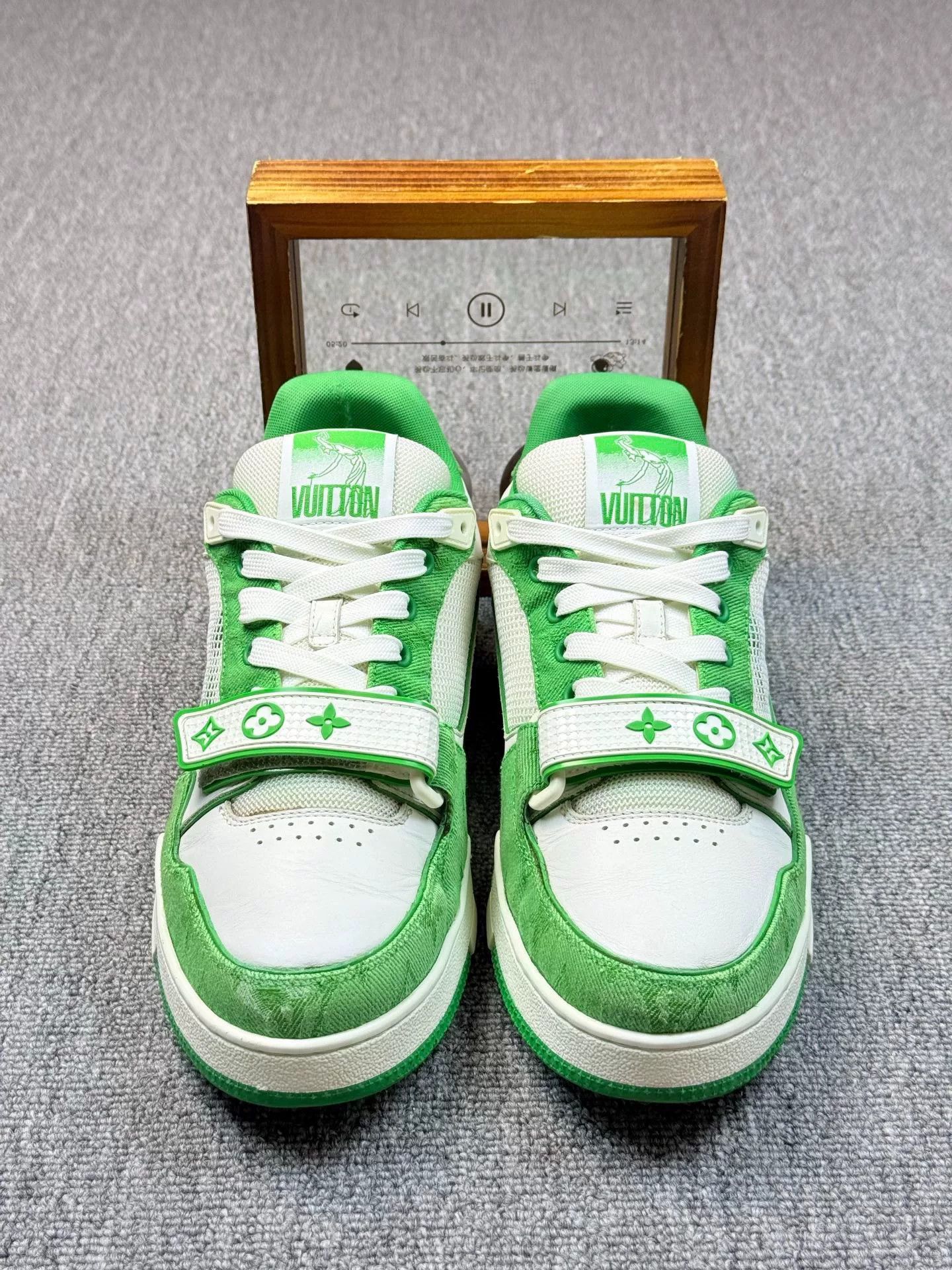 Louis Vuitton Louis Vuitton Training Green Lowtop Sneakers 8 Men Size US 8 / EU 41 - 4 Thumbnail