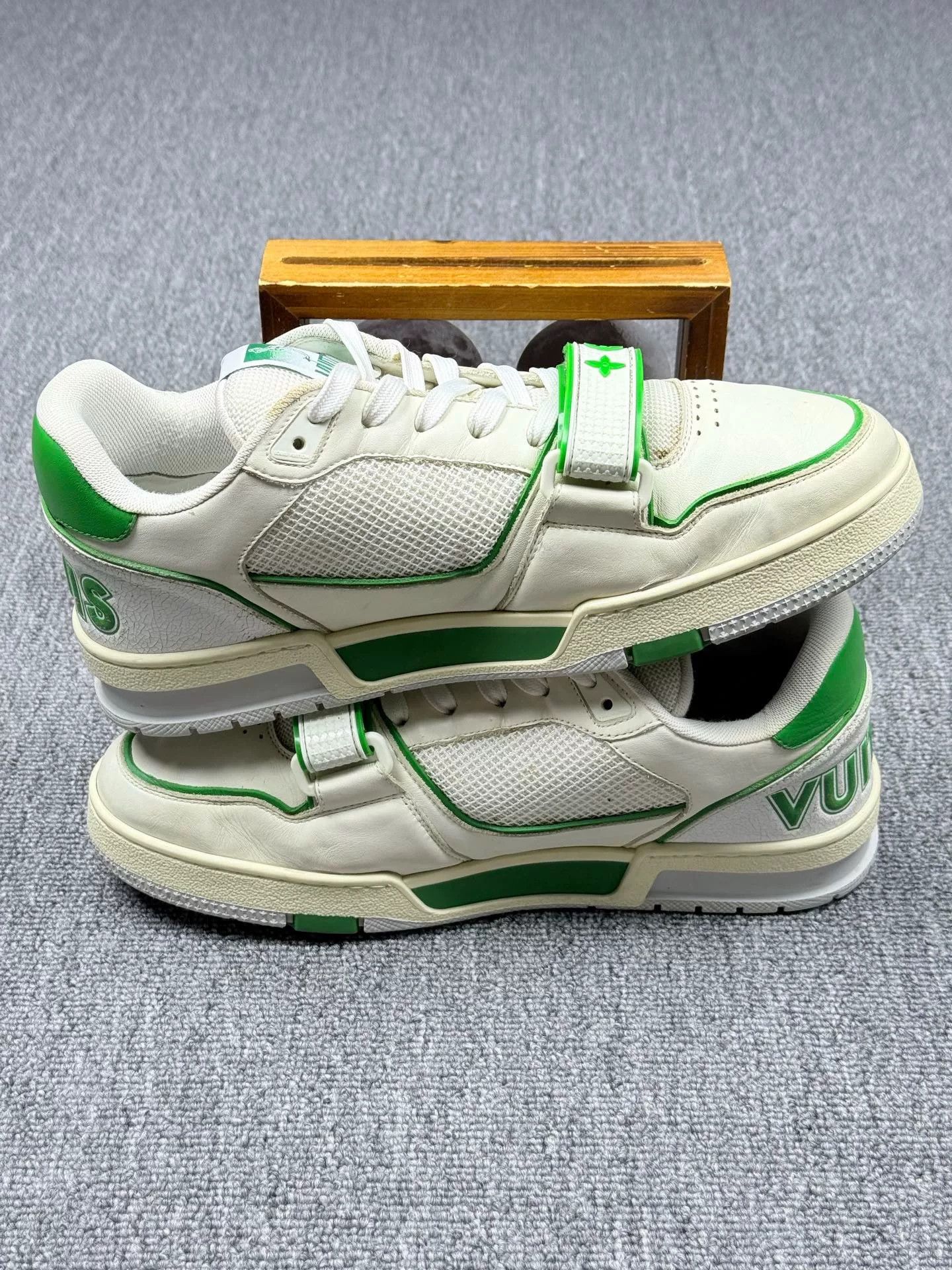 Louis Vuitton Louis Vuitton Training Green Lowtop Sneakers 8 Men Size US 8 / EU 41 - 3 Thumbnail