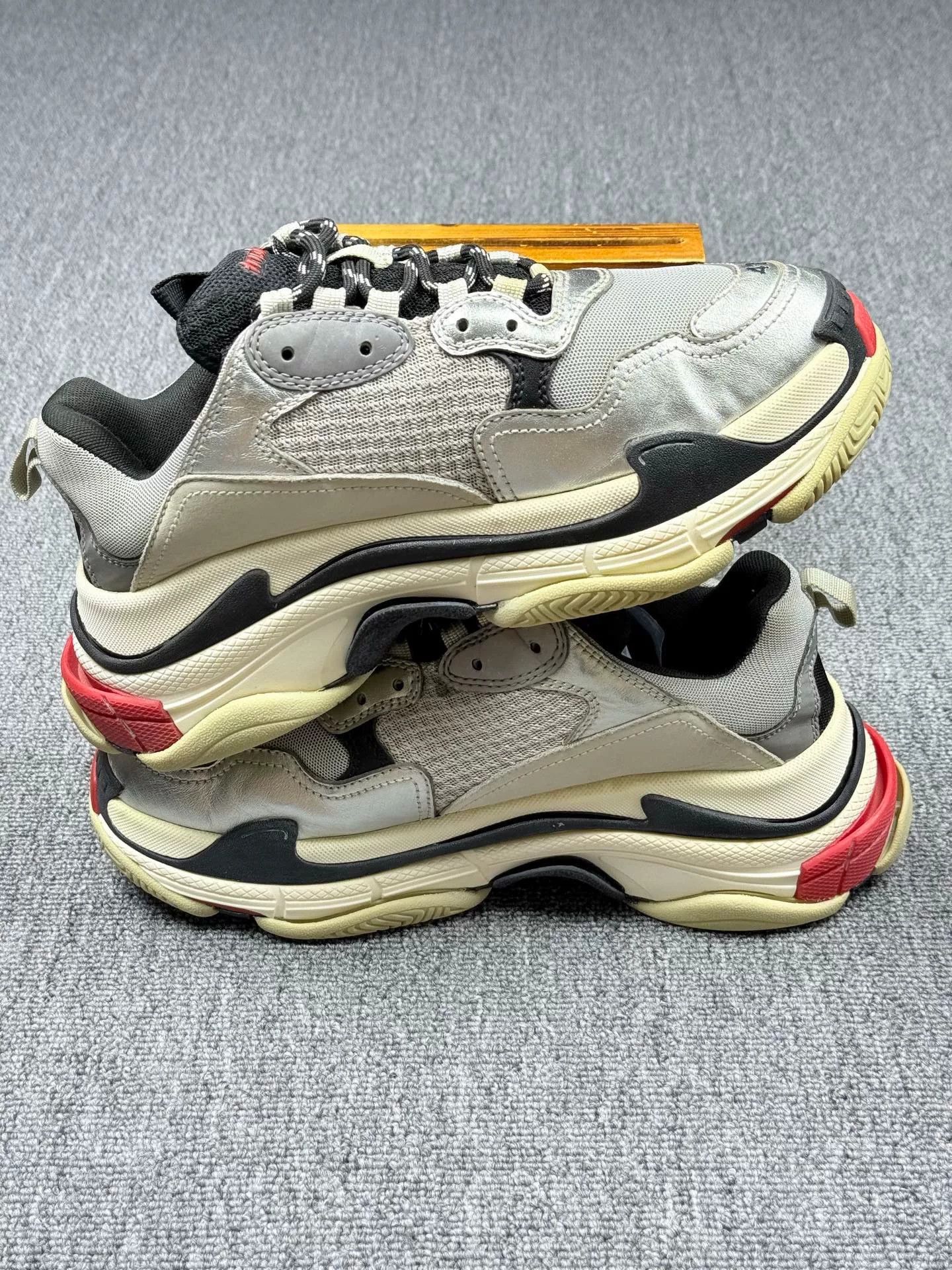 Balenciaga Balenciaga Multi Lowtop Sneakers 8 Men Size US 8 / EU 41 - 3 Thumbnail