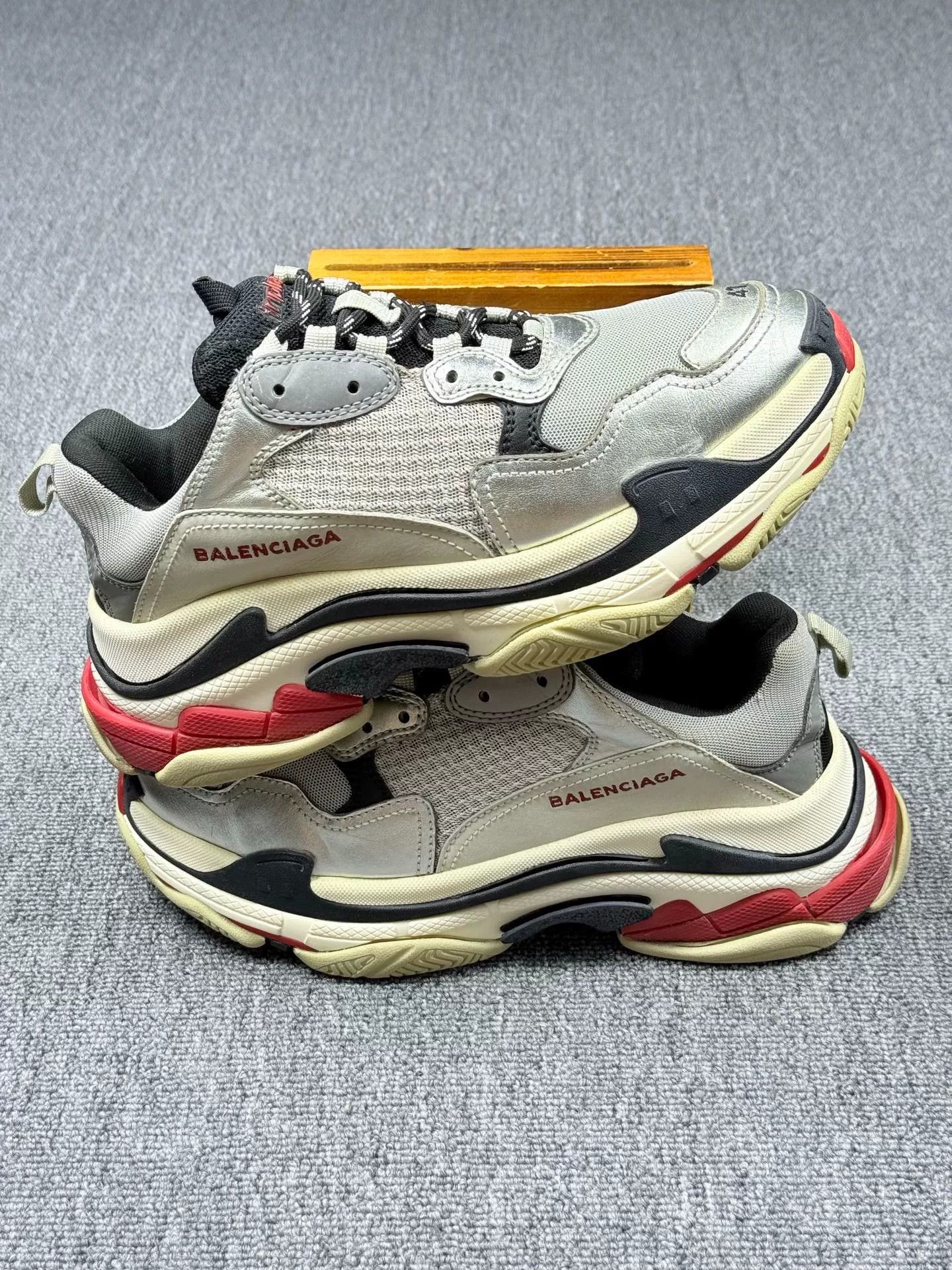 Balenciaga Balenciaga Multi Lowtop Sneakers 8 Men Size US 8 / EU 41 - 2 Thumbnail