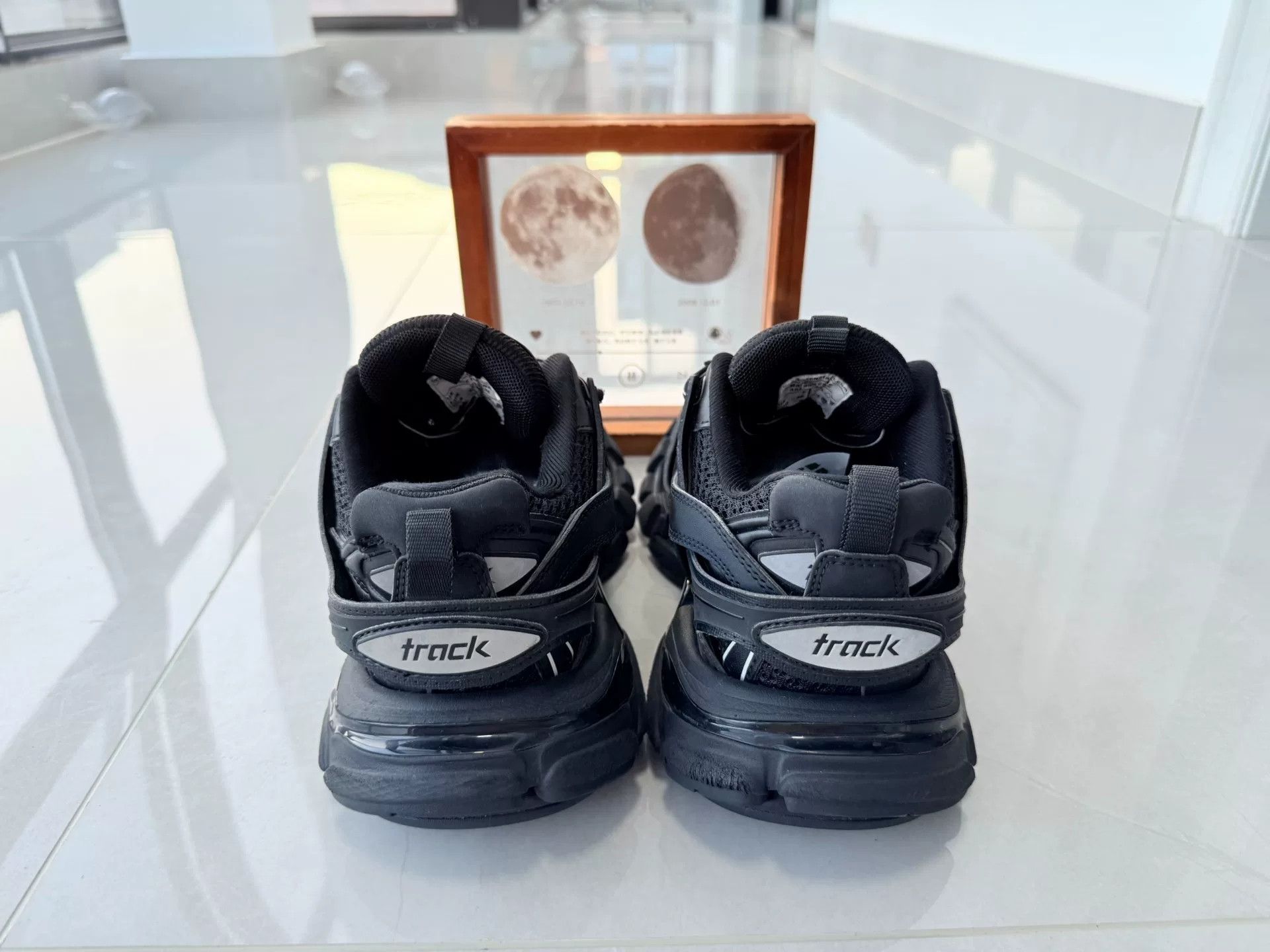 Balenciaga Balenciaga Black Lowtop Sneakers it_36 Women Size US 6 / IT 36 - 5 Thumbnail