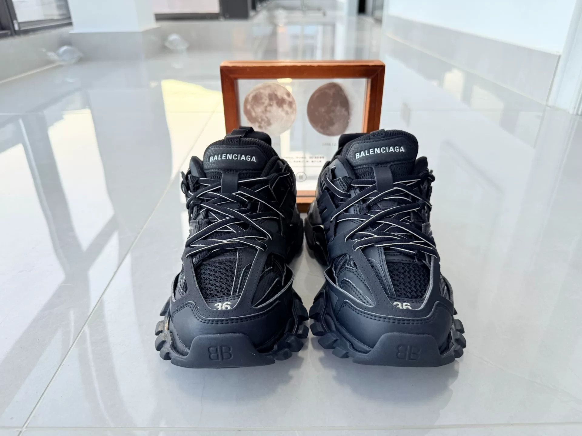 Balenciaga Balenciaga Black Lowtop Sneakers it_36 Women Size US 6 / IT 36 - 4 Thumbnail