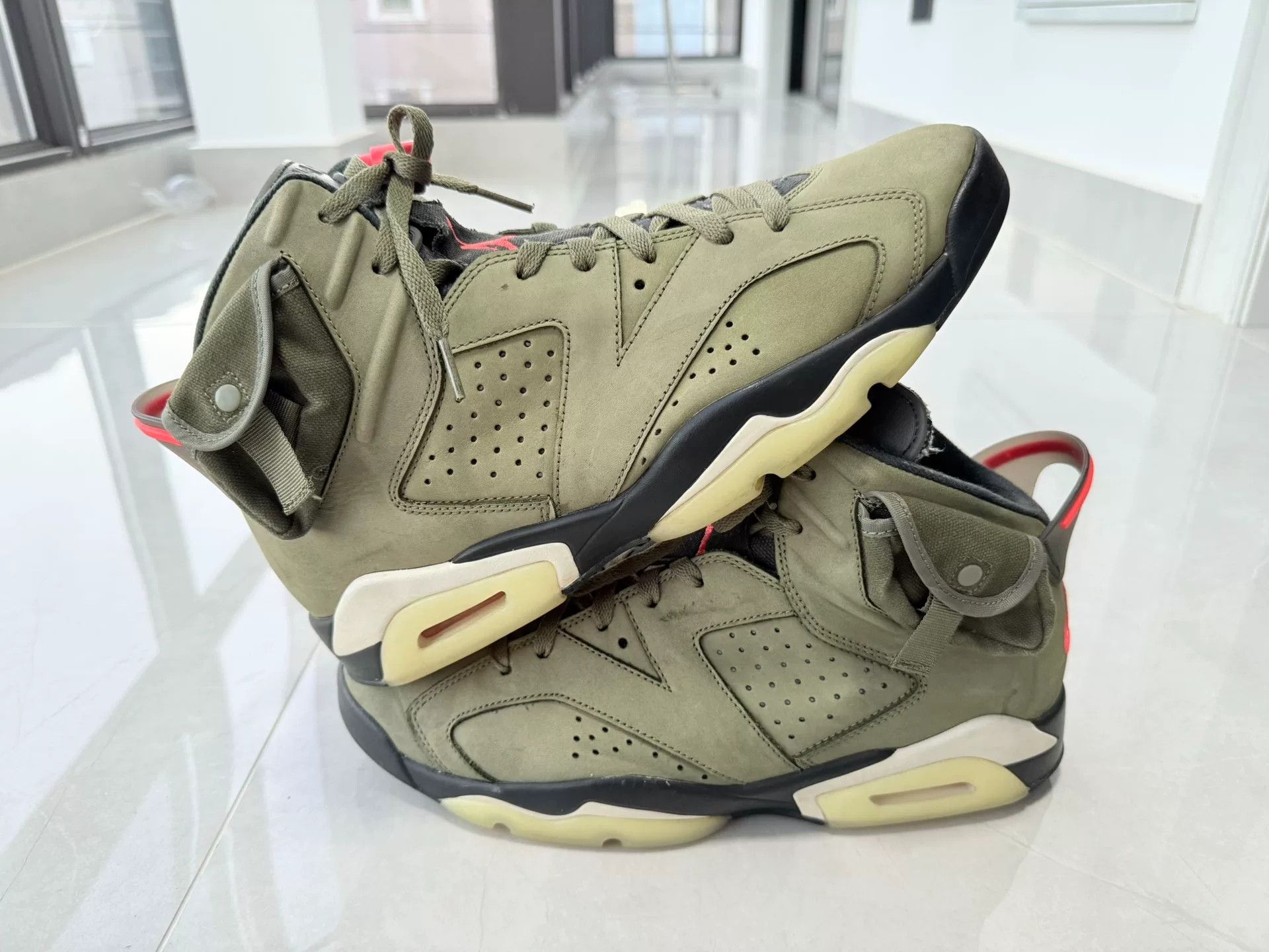 Nike Nike AJ6 Green Lowtop Sneakers 13 Men Size US 13 / EU 46 - 2 Thumbnail