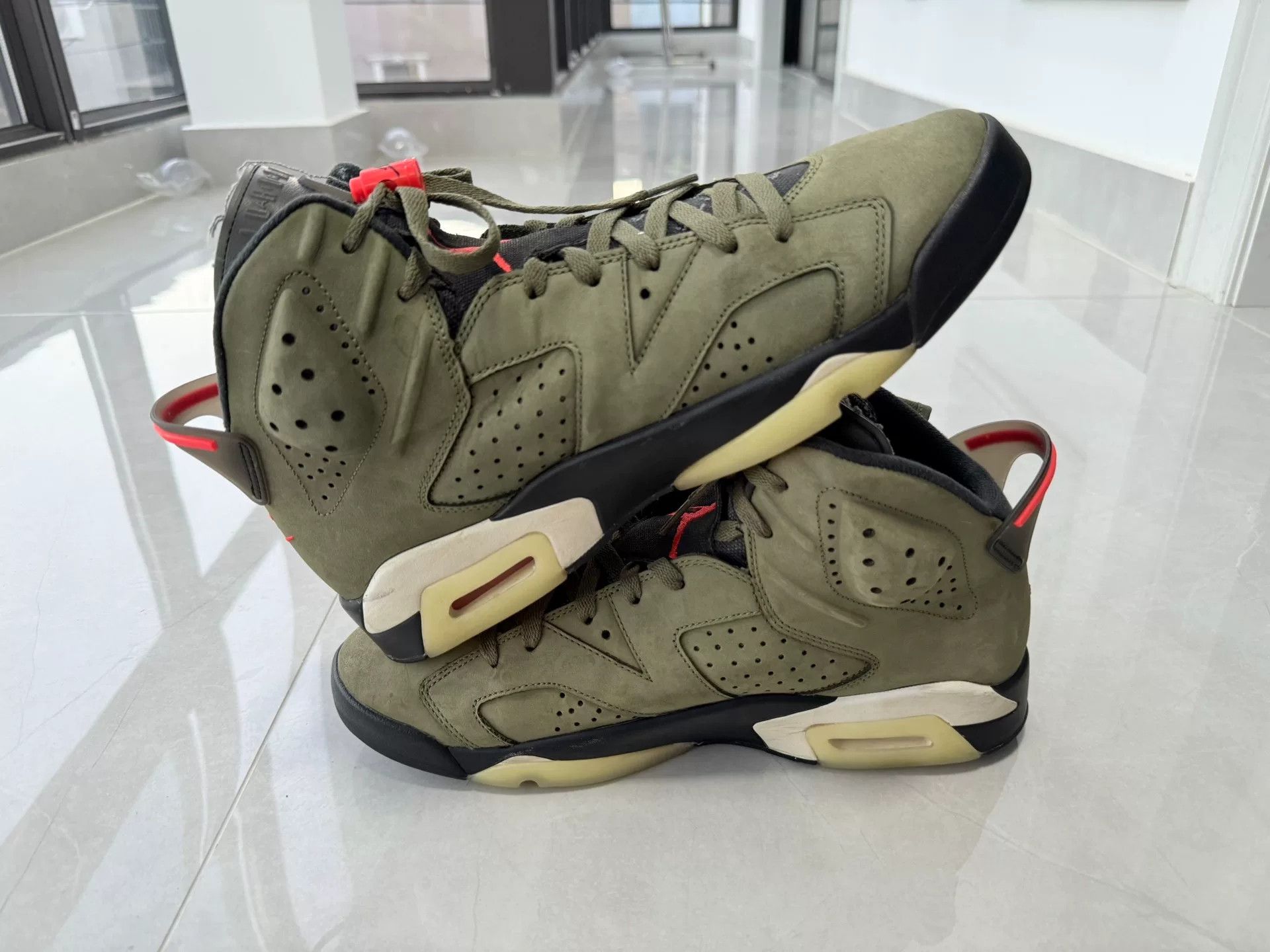 Nike Nike AJ6 Green Lowtop Sneakers 13 Men Size US 13 / EU 46 - 3 Thumbnail