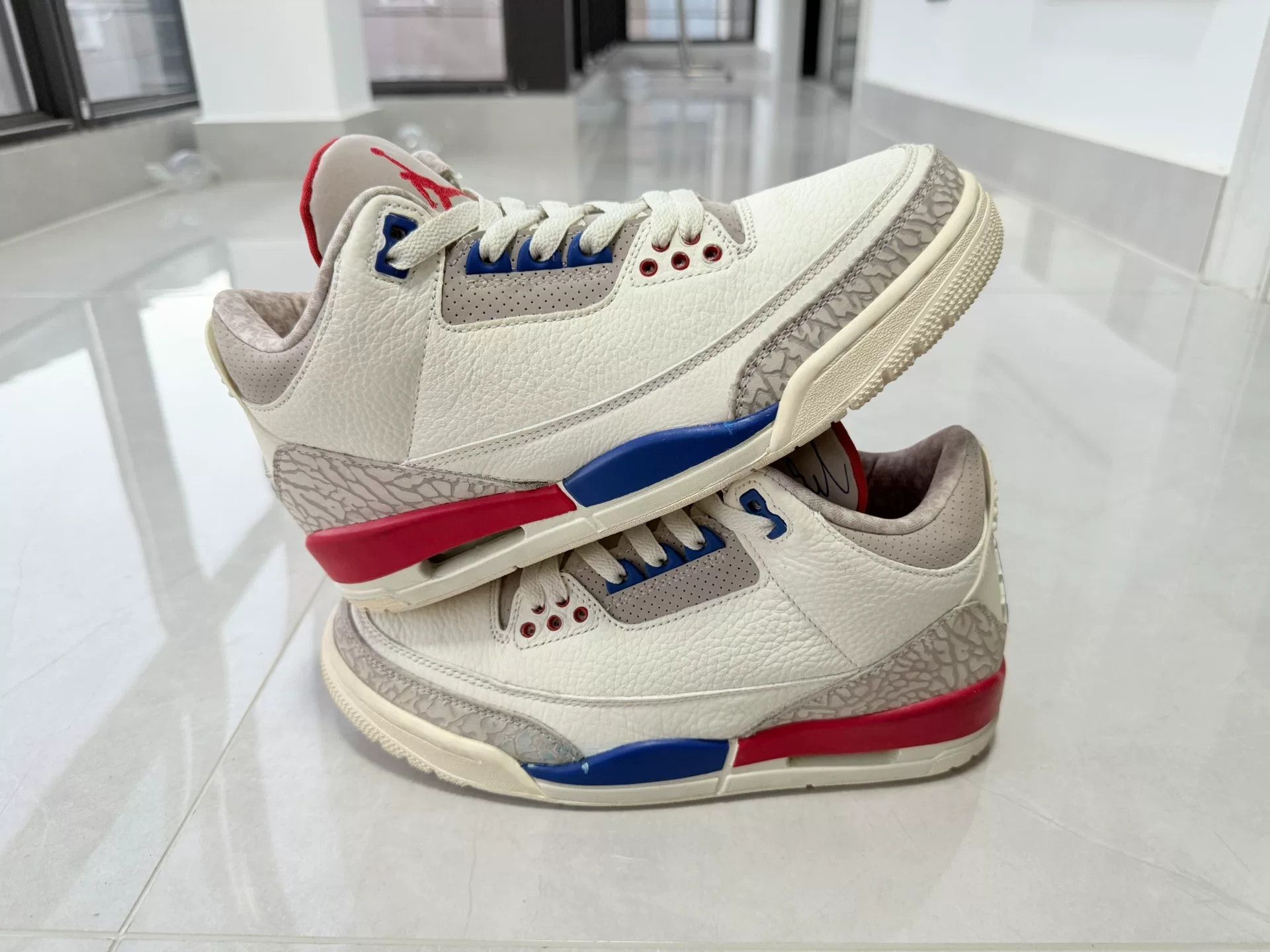Nike Nike AJ3 Lowtop Sneakers 8 Men Size US 8 / EU 41 - 2 Thumbnail