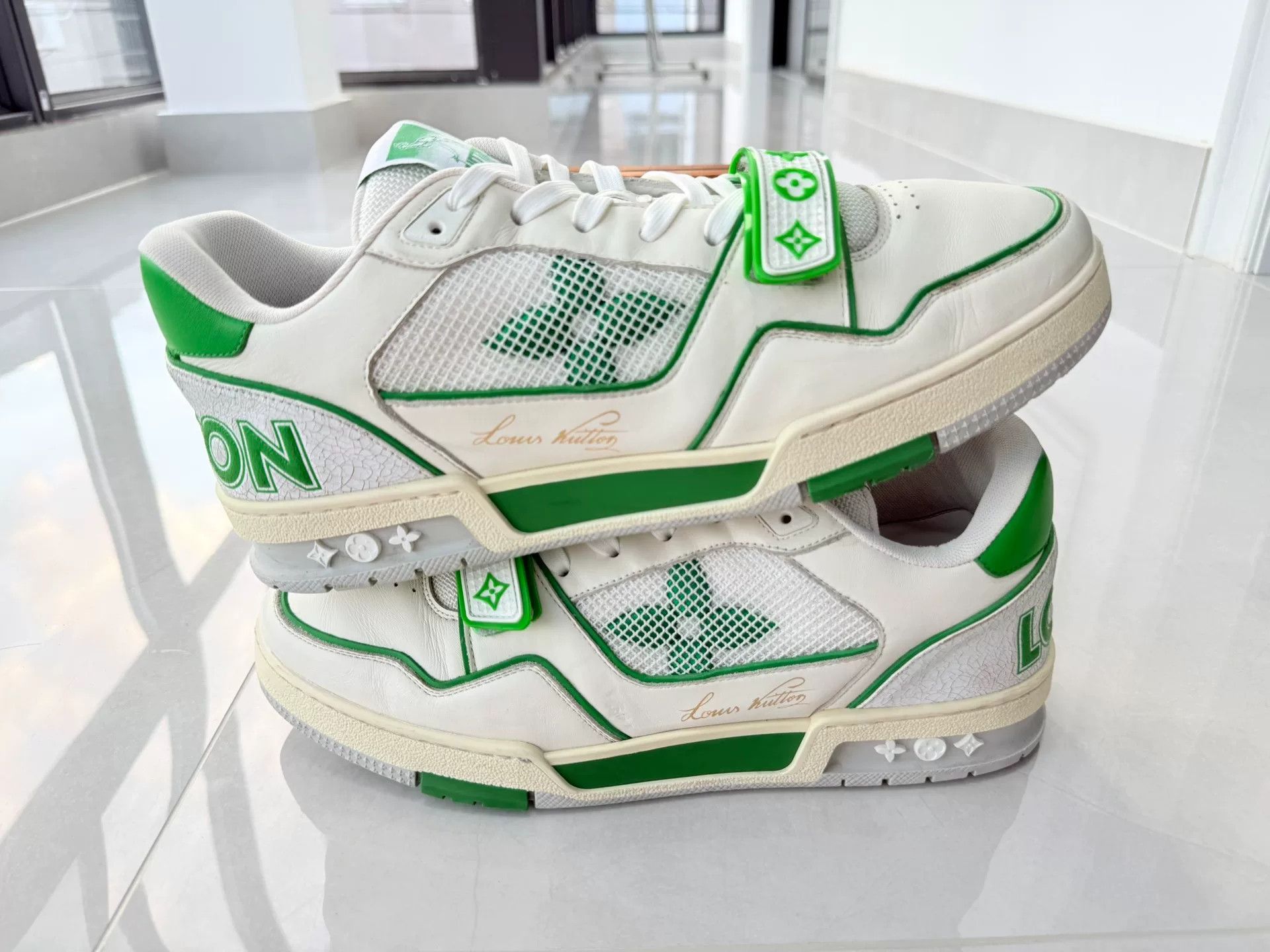 Louis Vuitton Louis Vuitton Training Green Lowtop Sneakers 8 Men Size US 8 / EU 41 - 2 Thumbnail