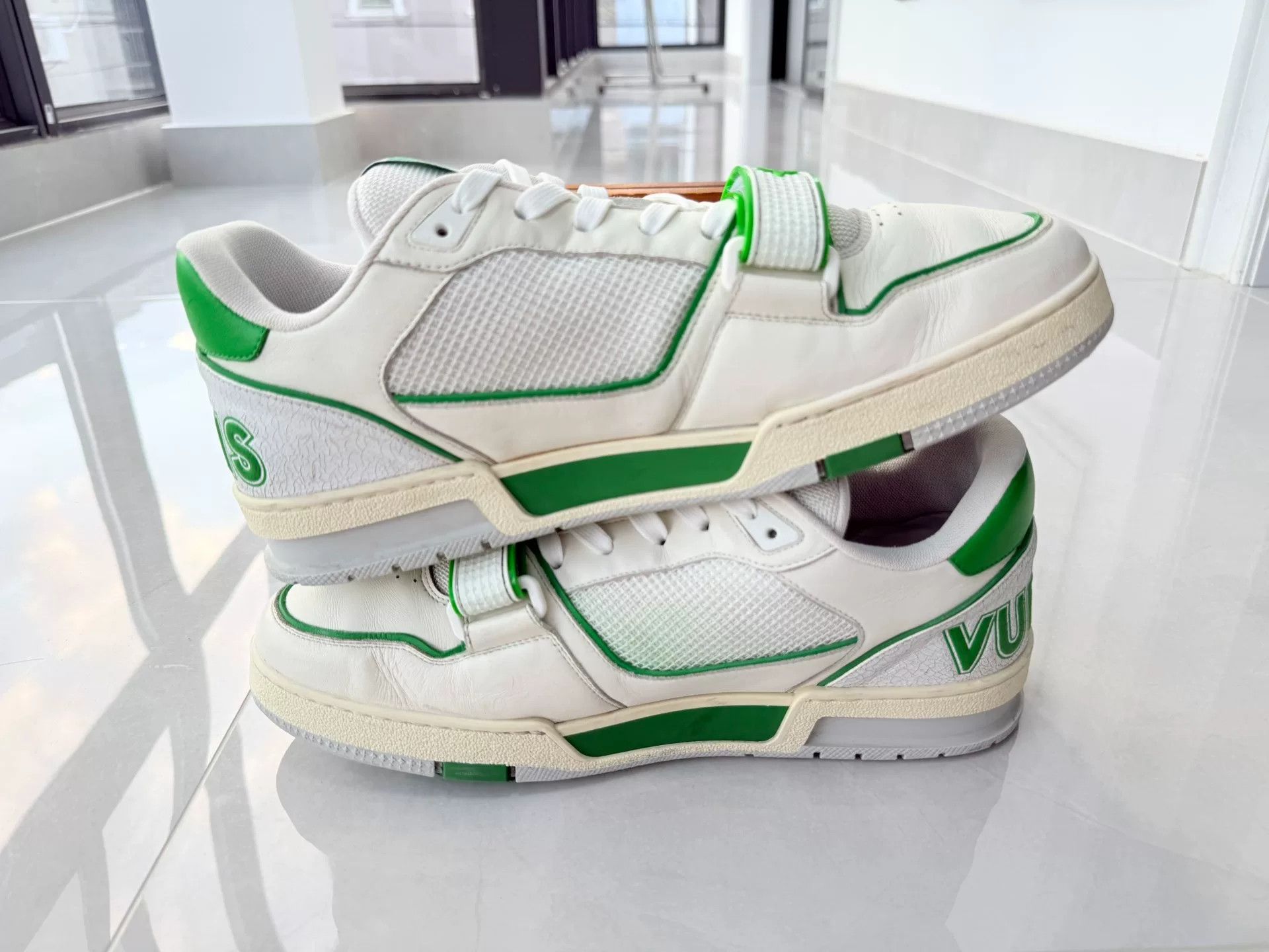Louis Vuitton Louis Vuitton Training Green Lowtop Sneakers 8 Men Size US 8 / EU 41 - 3 Thumbnail