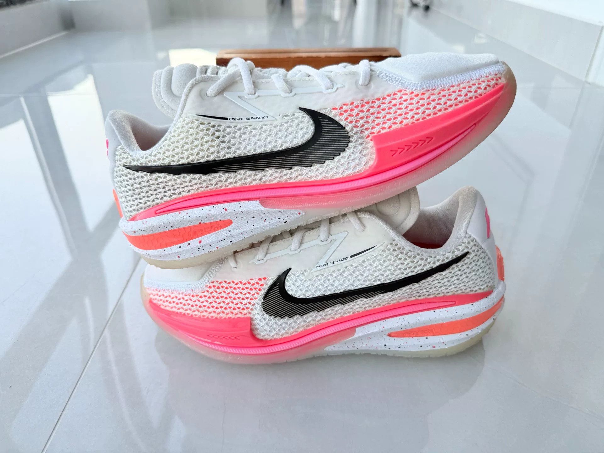 Nike Nike Pink Lowtop Sneakers 9 Men Size US 9 / EU 42 - 2 Thumbnail