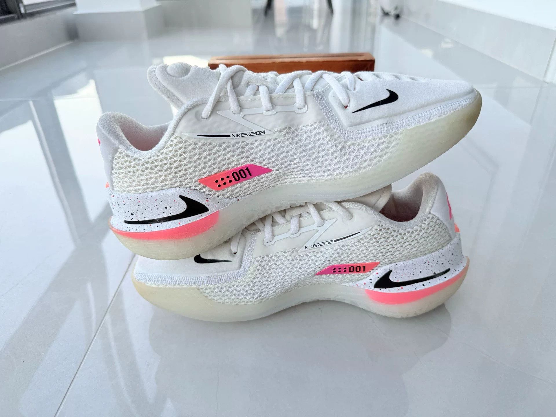 Nike Nike Pink Lowtop Sneakers 9 Men Size US 9 / EU 42 - 3 Thumbnail