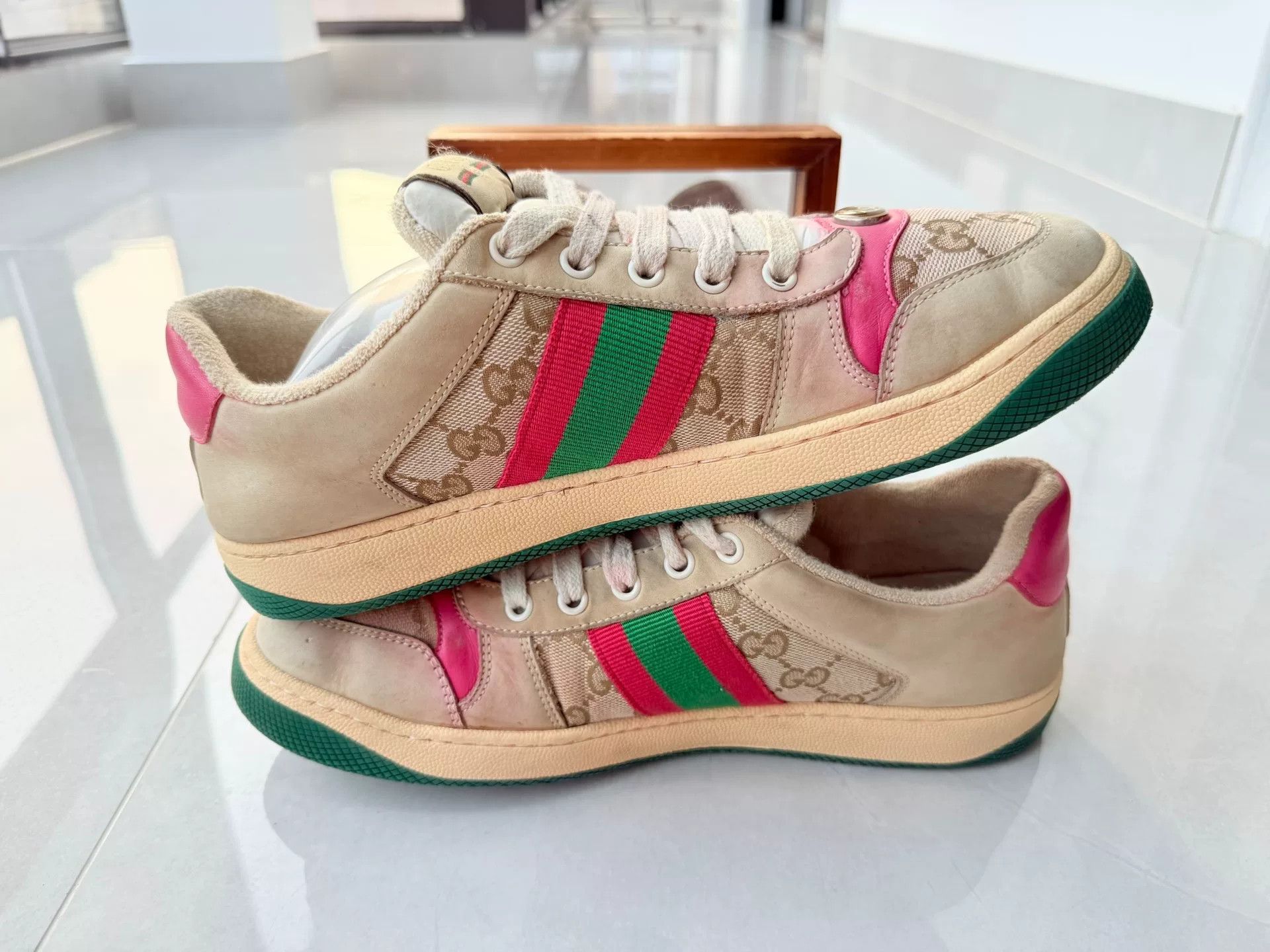 Gucci Gucci Distressed Lowtop Sneakers 7 Men Size US 7 / EU 40 - 3 Thumbnail