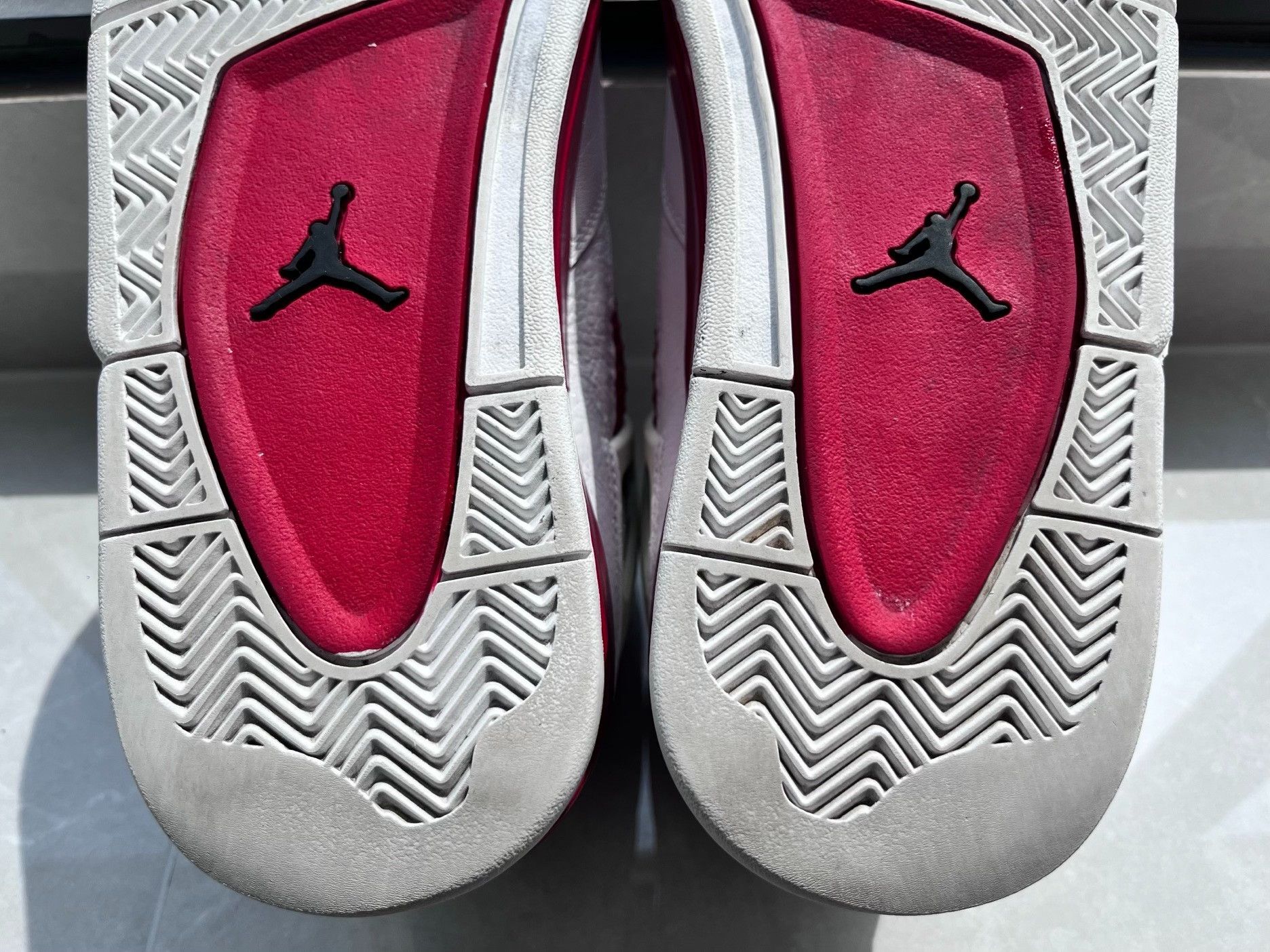Nike Nike AJ4 Red Lowtop Sneakers 11 Men Size US 11 / EU 44 - 8 Thumbnail