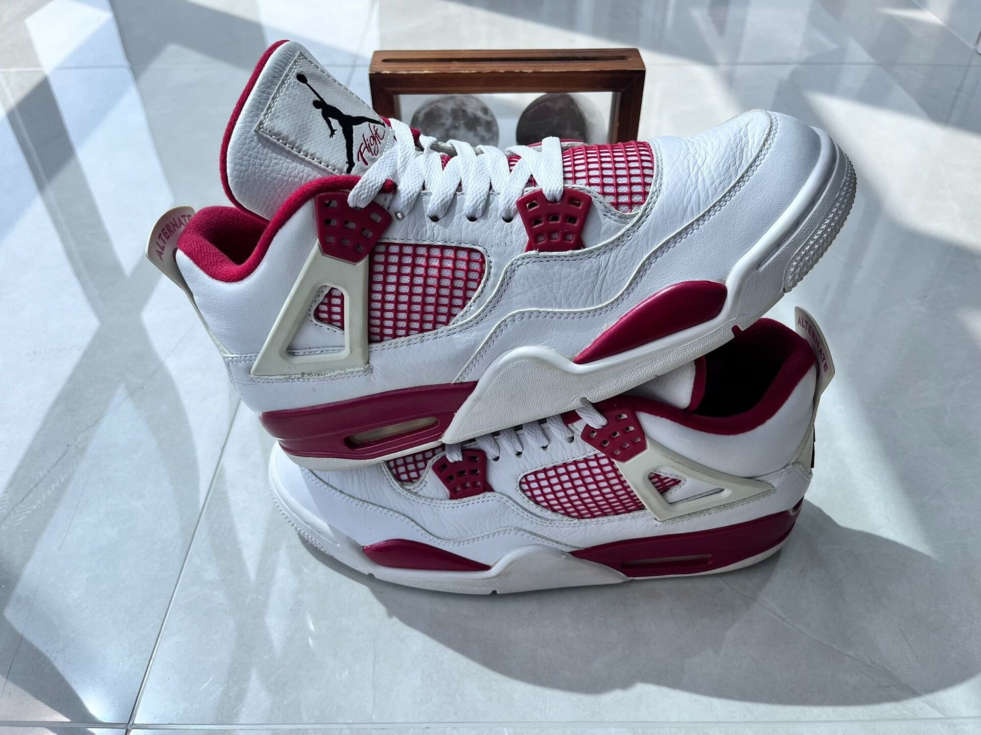 Nike Nike AJ4 Red Lowtop Sneakers 11 Men Size US 11 / EU 44 - 2 Thumbnail