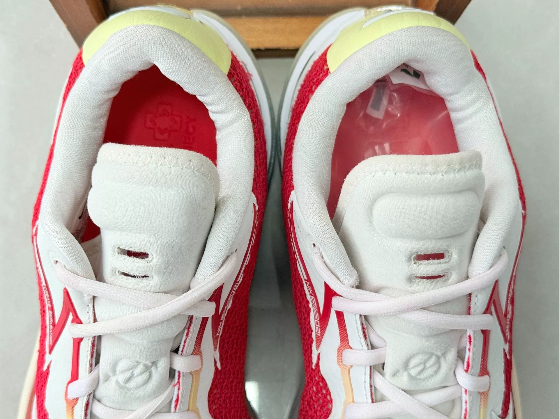 Nike Nike Red Lowtop Sneakers 11 Men Size US 11 / EU 44 - 9 Thumbnail