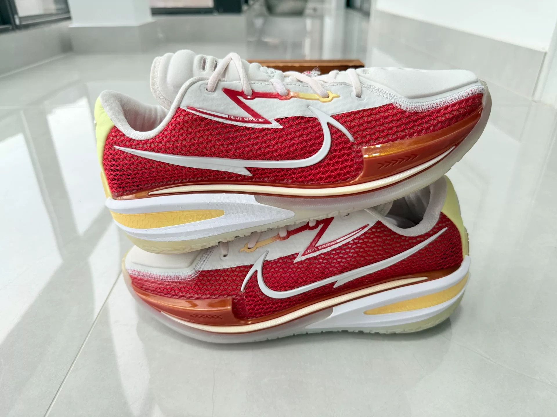 Nike Nike Red Lowtop Sneakers 11 Men Size US 11 / EU 44 - 2 Thumbnail