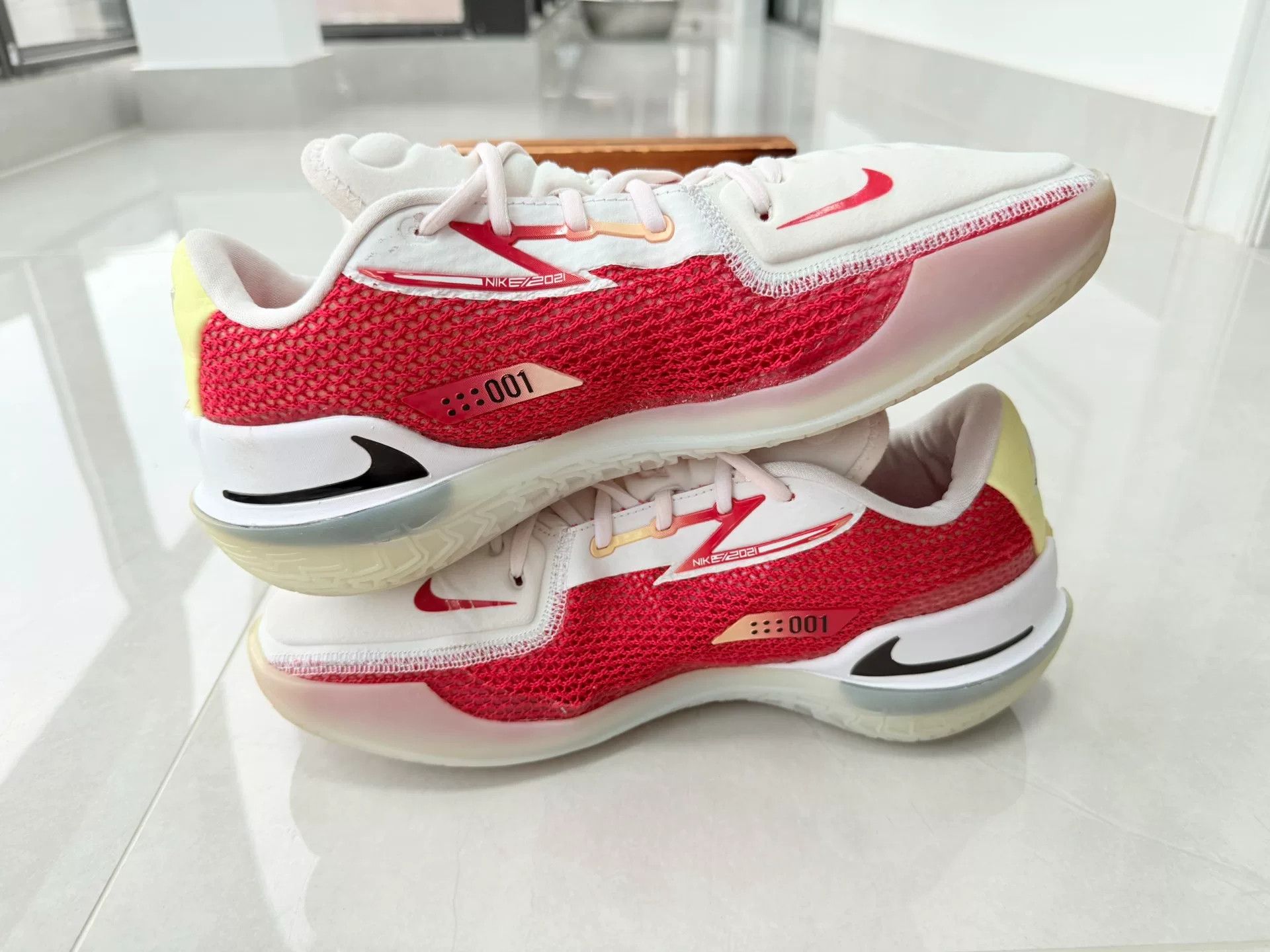 Nike Nike Red Lowtop Sneakers 11 Men Size US 11 / EU 44 - 3 Thumbnail
