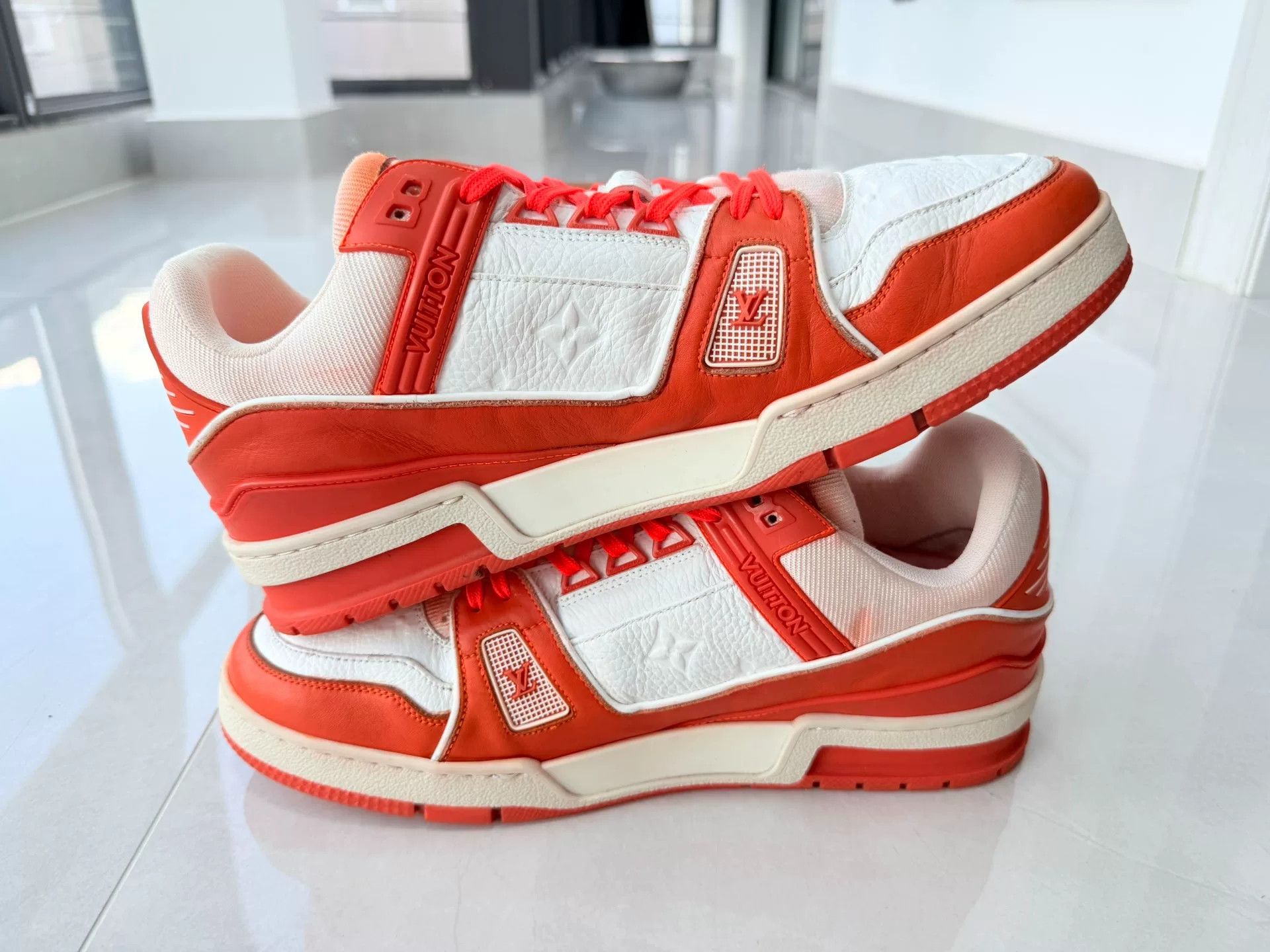 Louis Vuitton Louis Vuitton Training White Lowtop Sneakers 10 Men Size US 10 / EU 43 - 3 Thumbnail