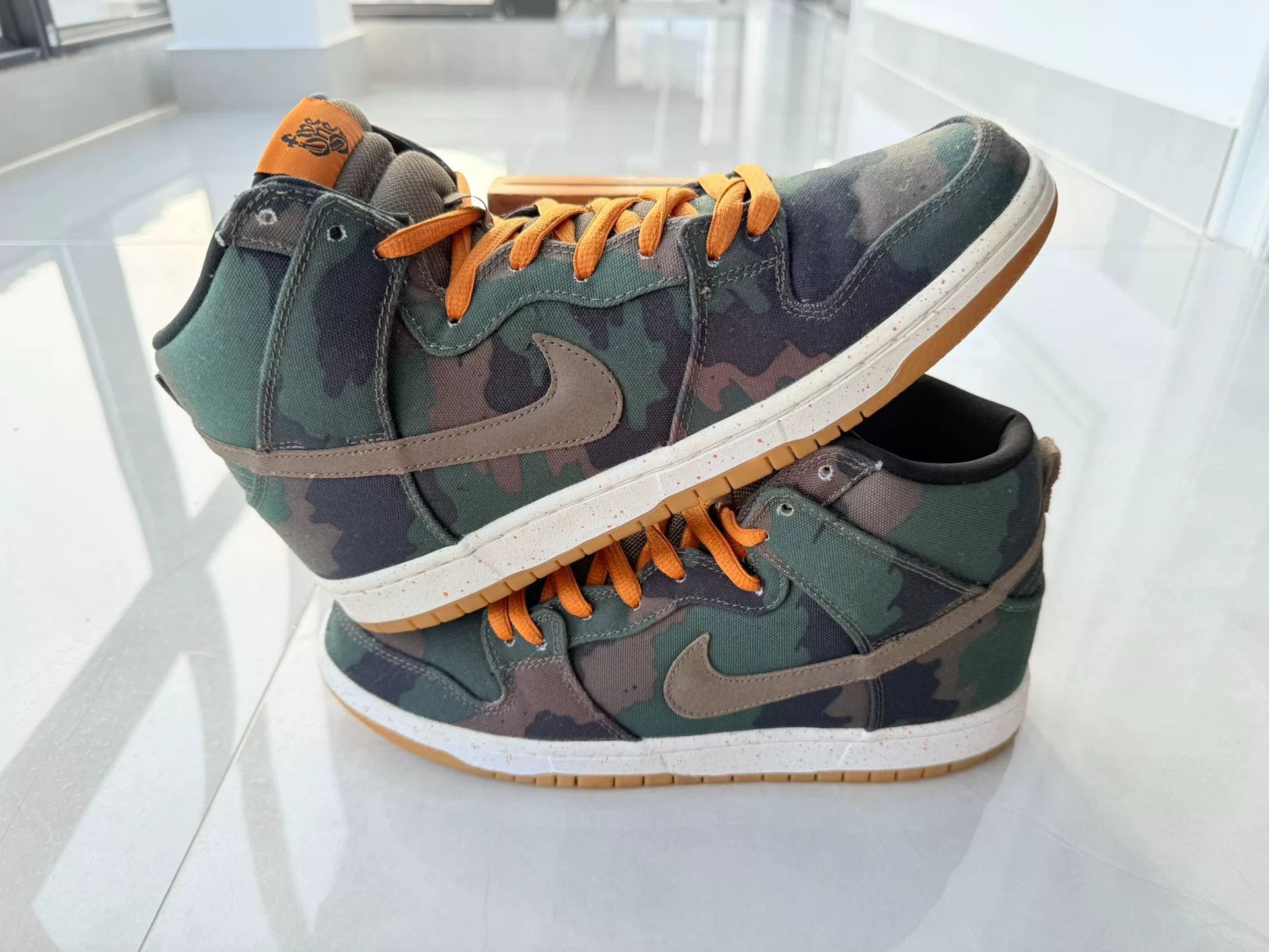 Nike Nike Camo Green Lowtop Sneakers 11 Men Size US 11 / EU 44 - 2 Thumbnail