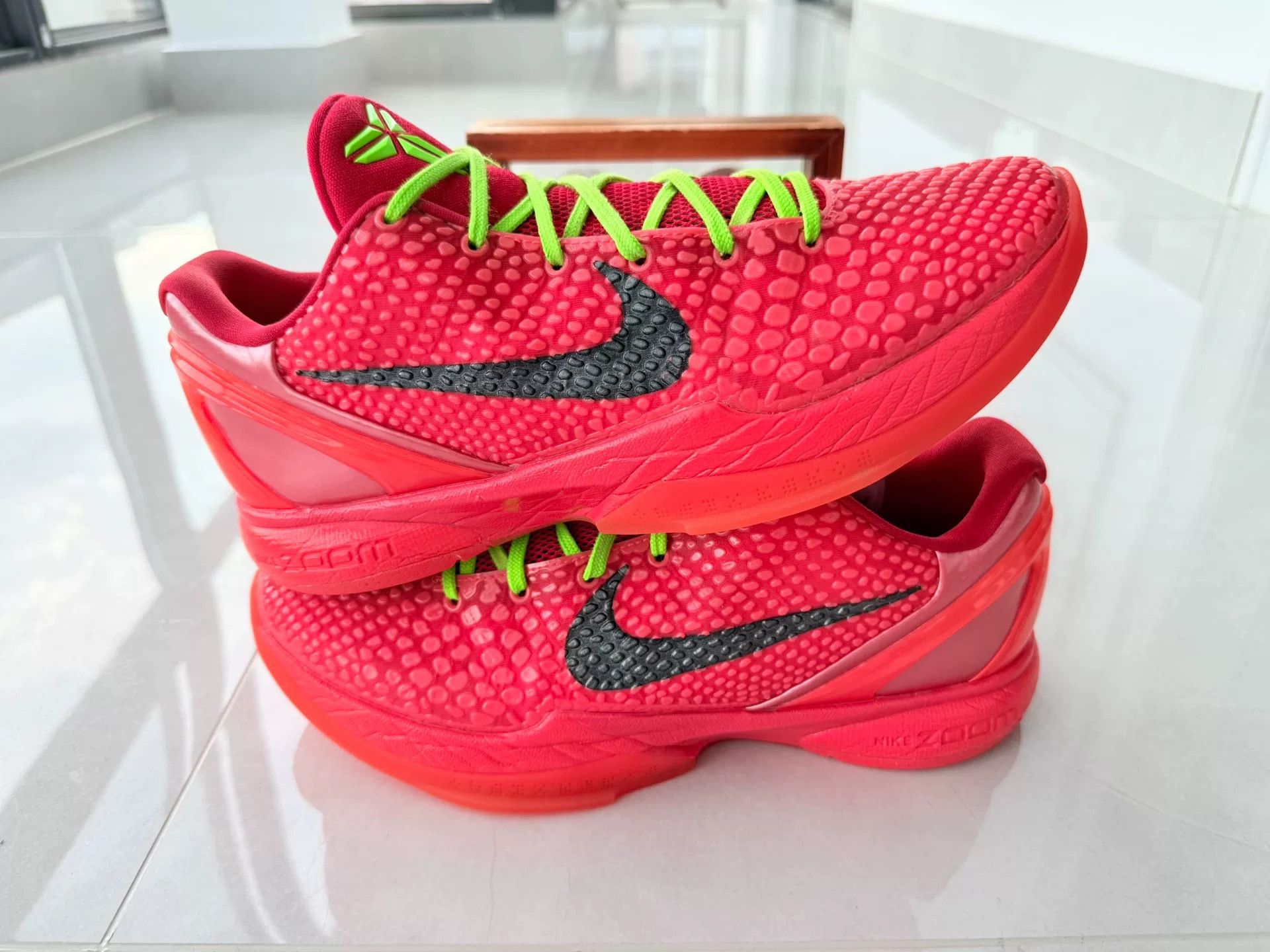 Nike Nike KOBE6 Red Lowtop Sneakers 11 Men Size US 11 / EU 44 - 2 Thumbnail