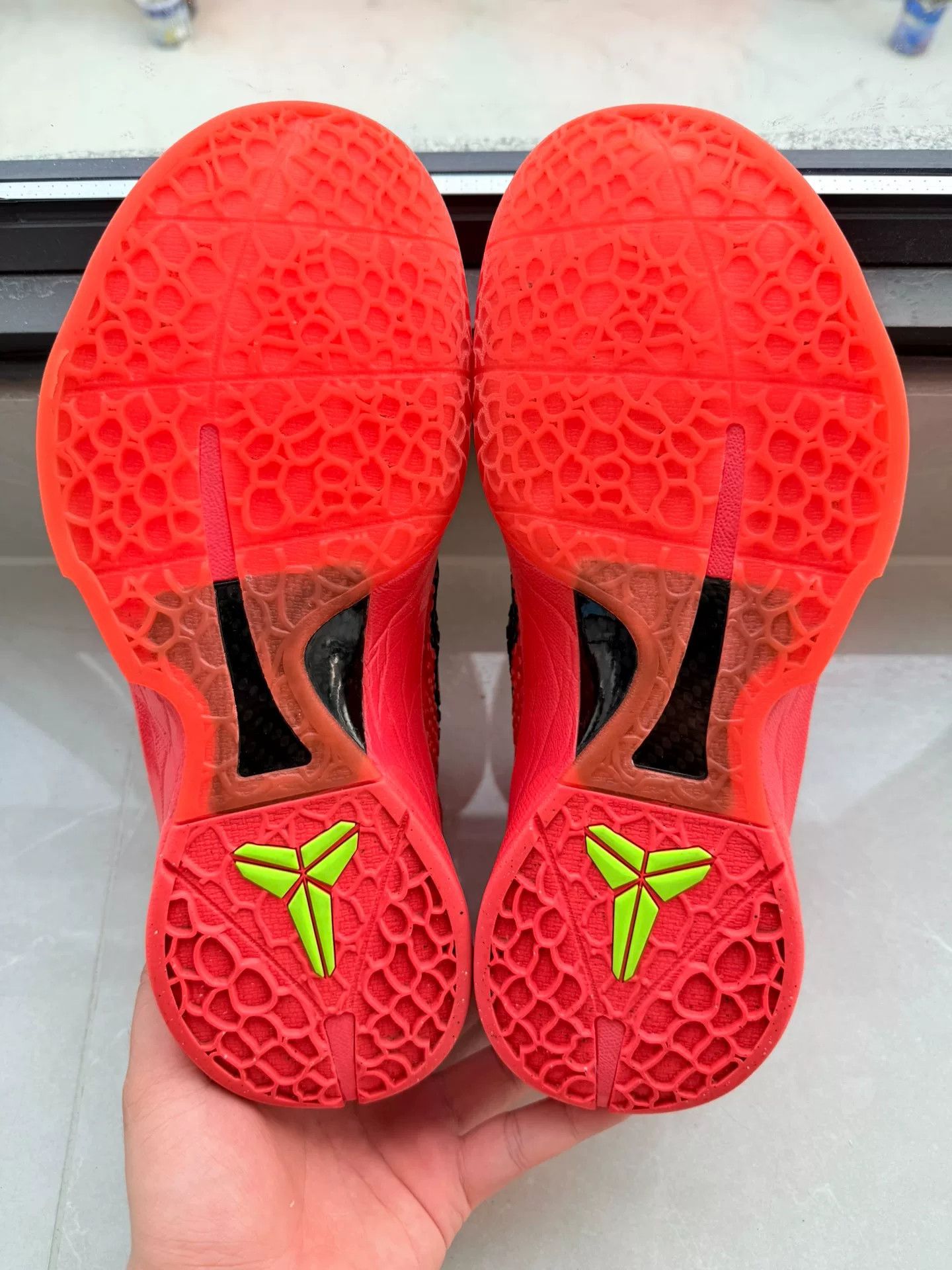 Nike Nike KOBE6 Red Lowtop Sneakers 11 Men Size US 11 / EU 44 - 6 Thumbnail